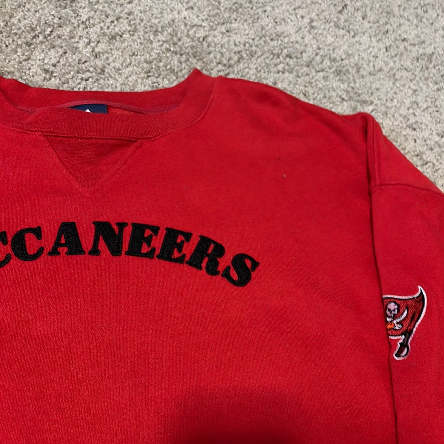NFL VINTAGE Tampa Bay Buccaneers NFL Football Majestic Red 2XL Crewneck Sweatshirt Mens Size US XXL / EU 58 / 5 - 4 Thumbnail