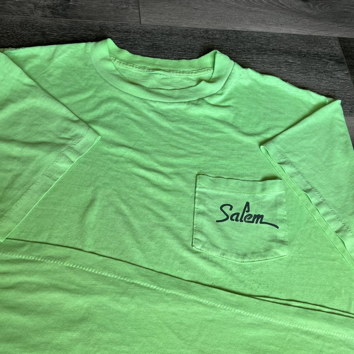 Vintage Vintage 90s Salem Cigarettes Fresh on the Scene Pocket Tee Size US XL / EU 56 / 4 - 8 Thumbnail