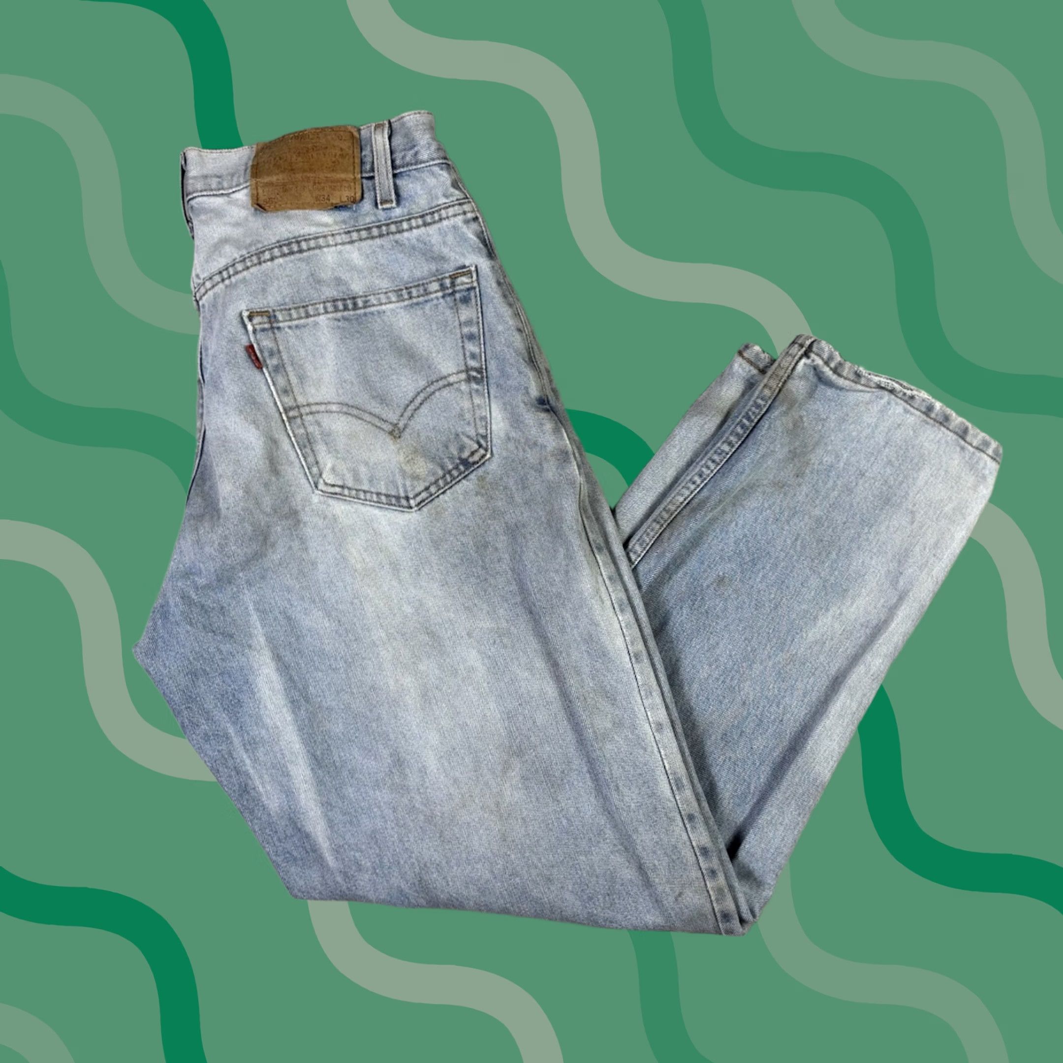 Levi's VINTAGE Levi's 90s Jeans Blue Adult 34x30 Tapered Leg Baggy Light Wash Mens Size US 34 / EU 50 - 1 Thumbnail