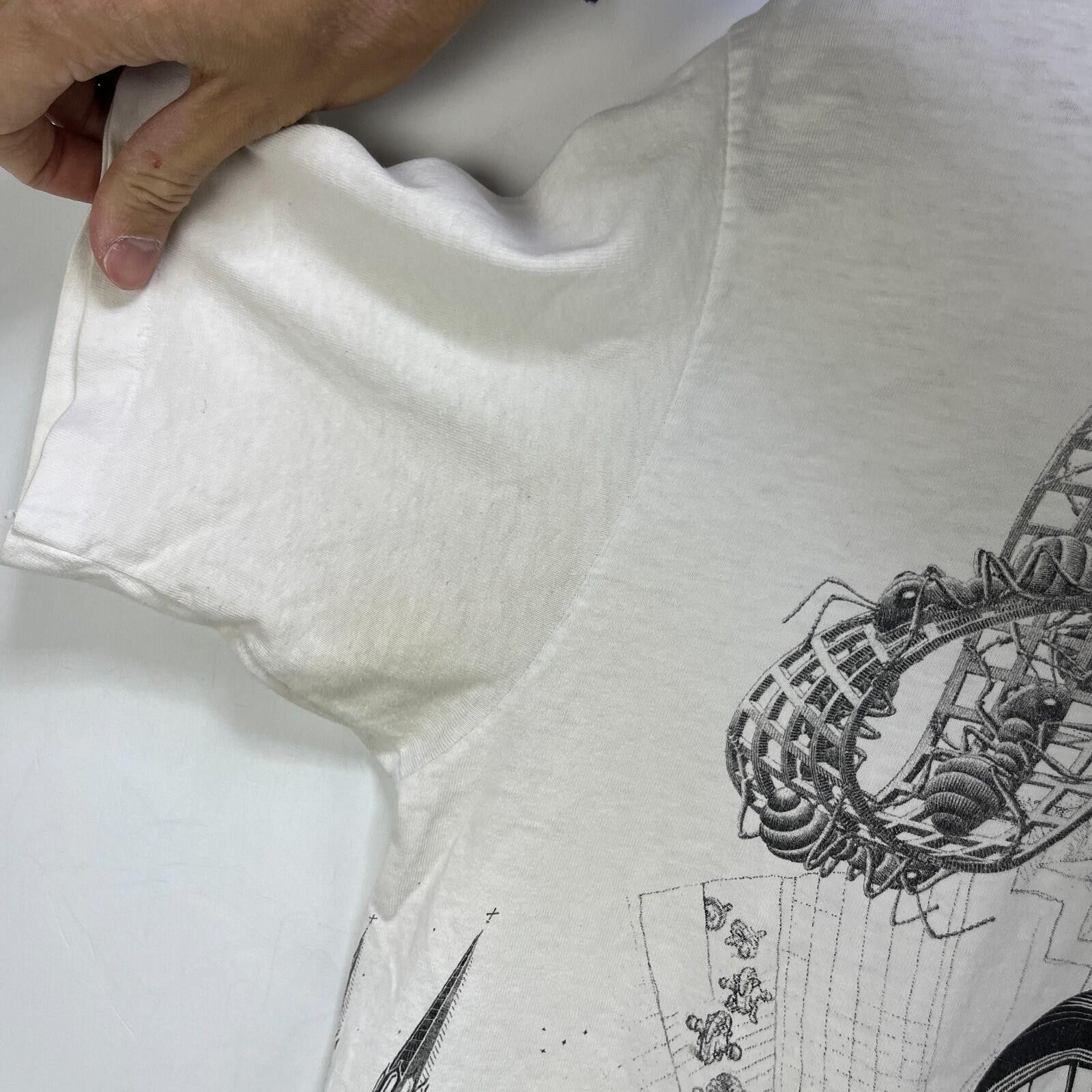 Vintage Vintage 90s MC Escher Double Sided Art T Shirt Large Size US L / EU 52-54 / 3 - 10 Thumbnail