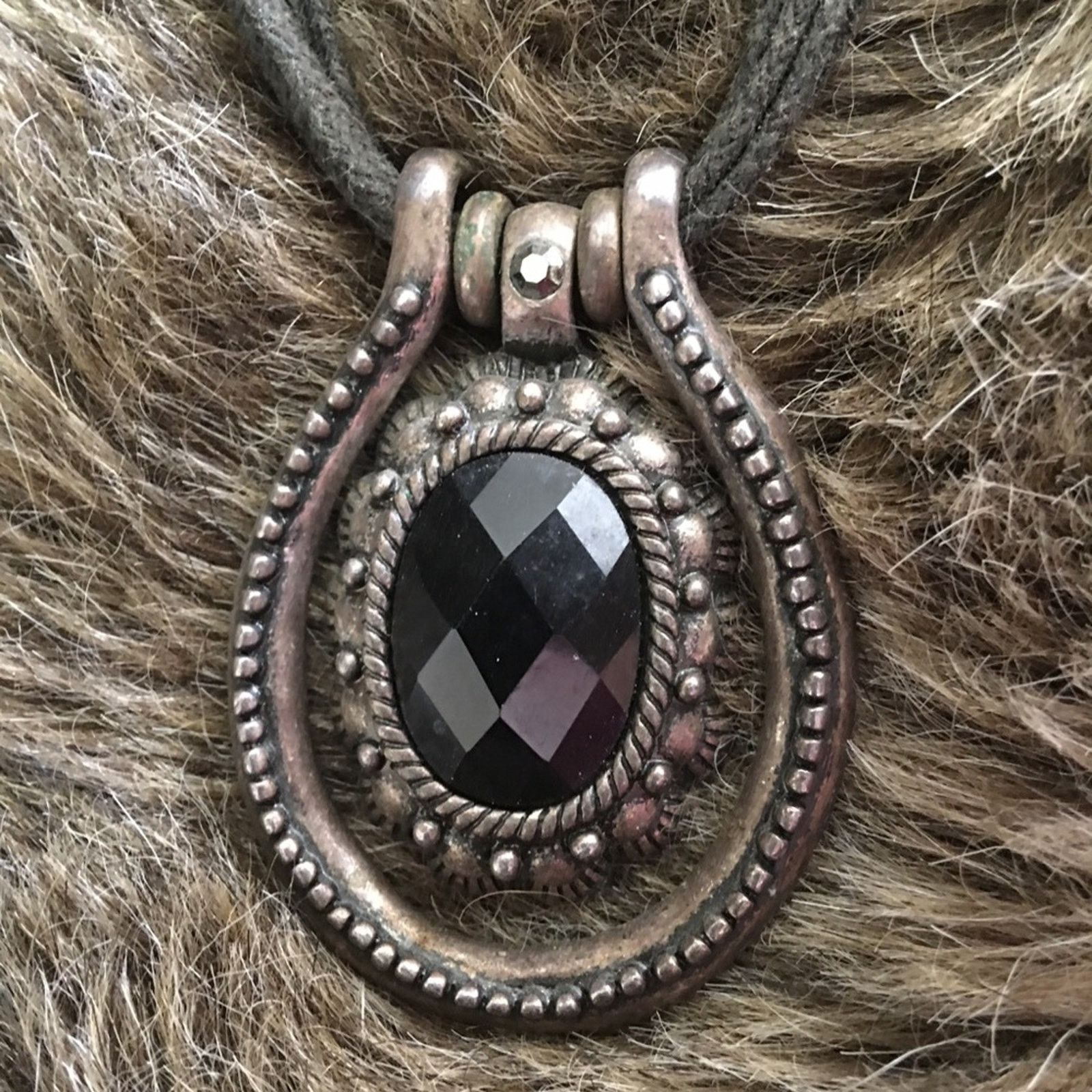 Jewelry Antique look medallion corded necklace Size ONE SIZE - 6 Thumbnail