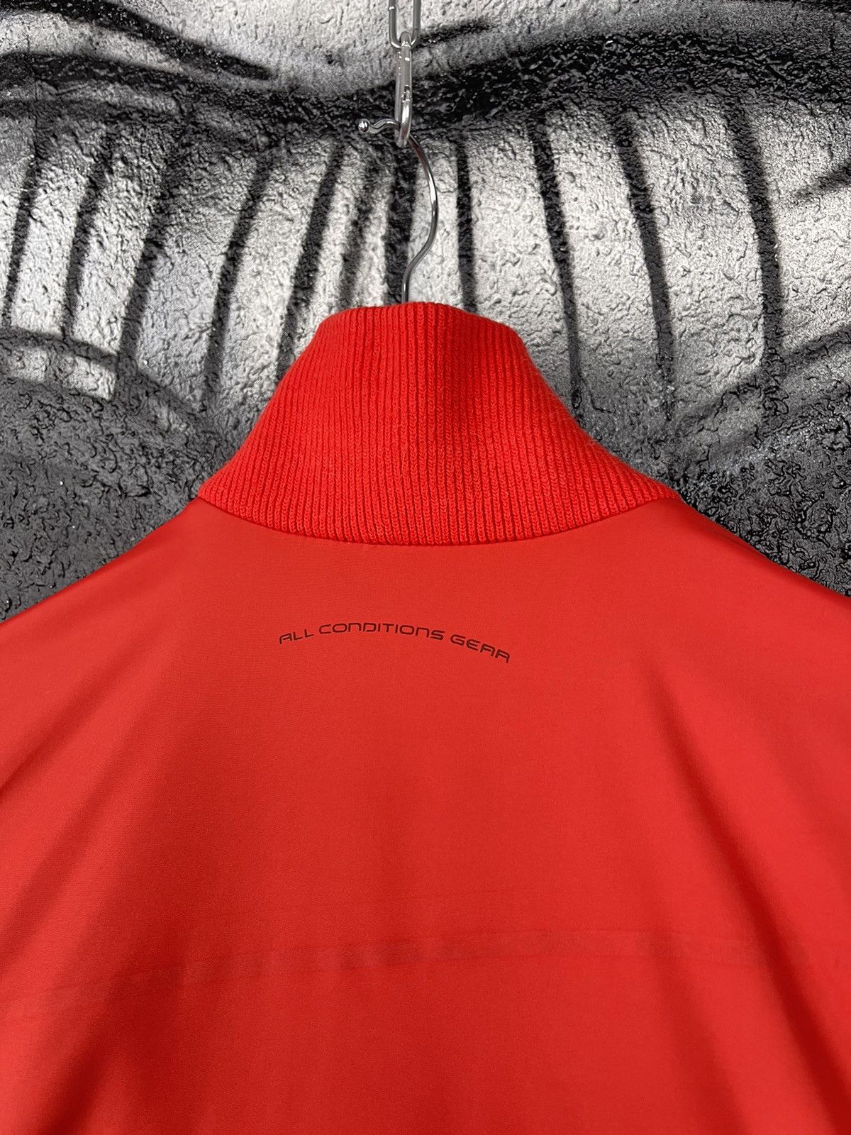 Nike ACG Nike ACG Y2K Vintage Red Puffer Down Jacket Women’s Size M Size M / US 6-8 / IT 42-44 - 11 Thumbnail