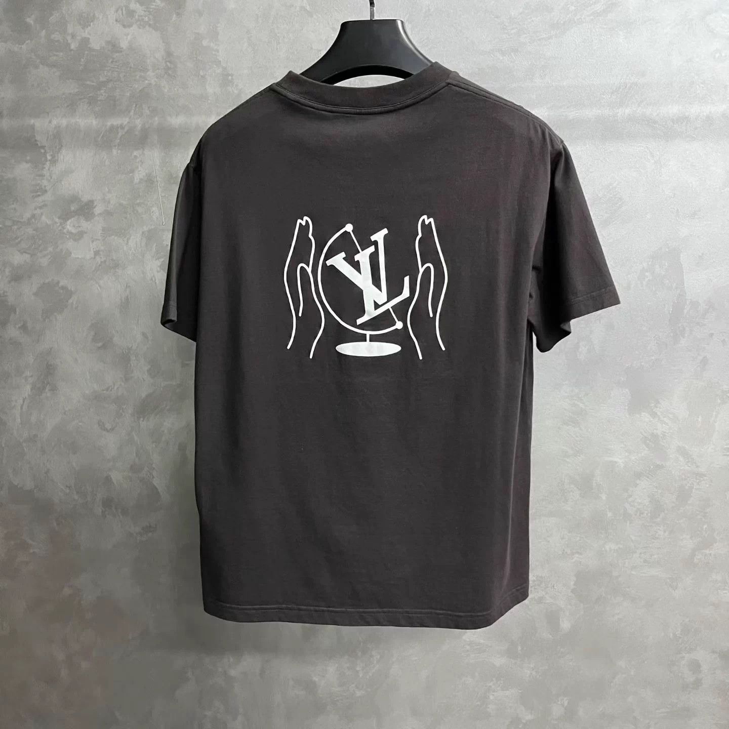 Louis Vuitton Louis Vuitton Brown Print Crewneck SS Tee S Size US S / EU 44-46 / 1 - 2 Thumbnail
