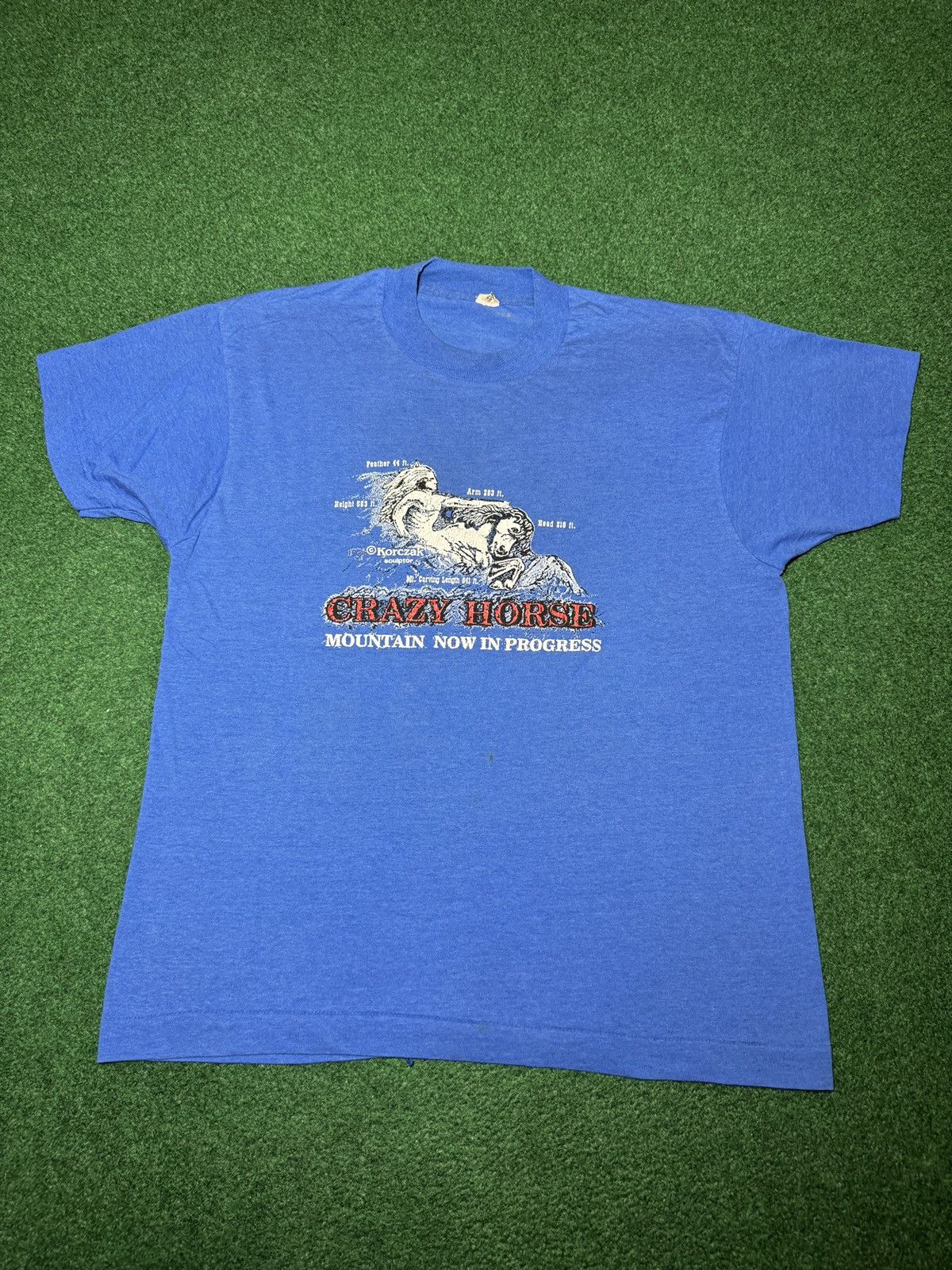 Vintage Vintage Crazy Horse Mountain Sculpture Indian Chief T Shirt Size US L / EU 52-54 / 3 - 1 Thumbnail