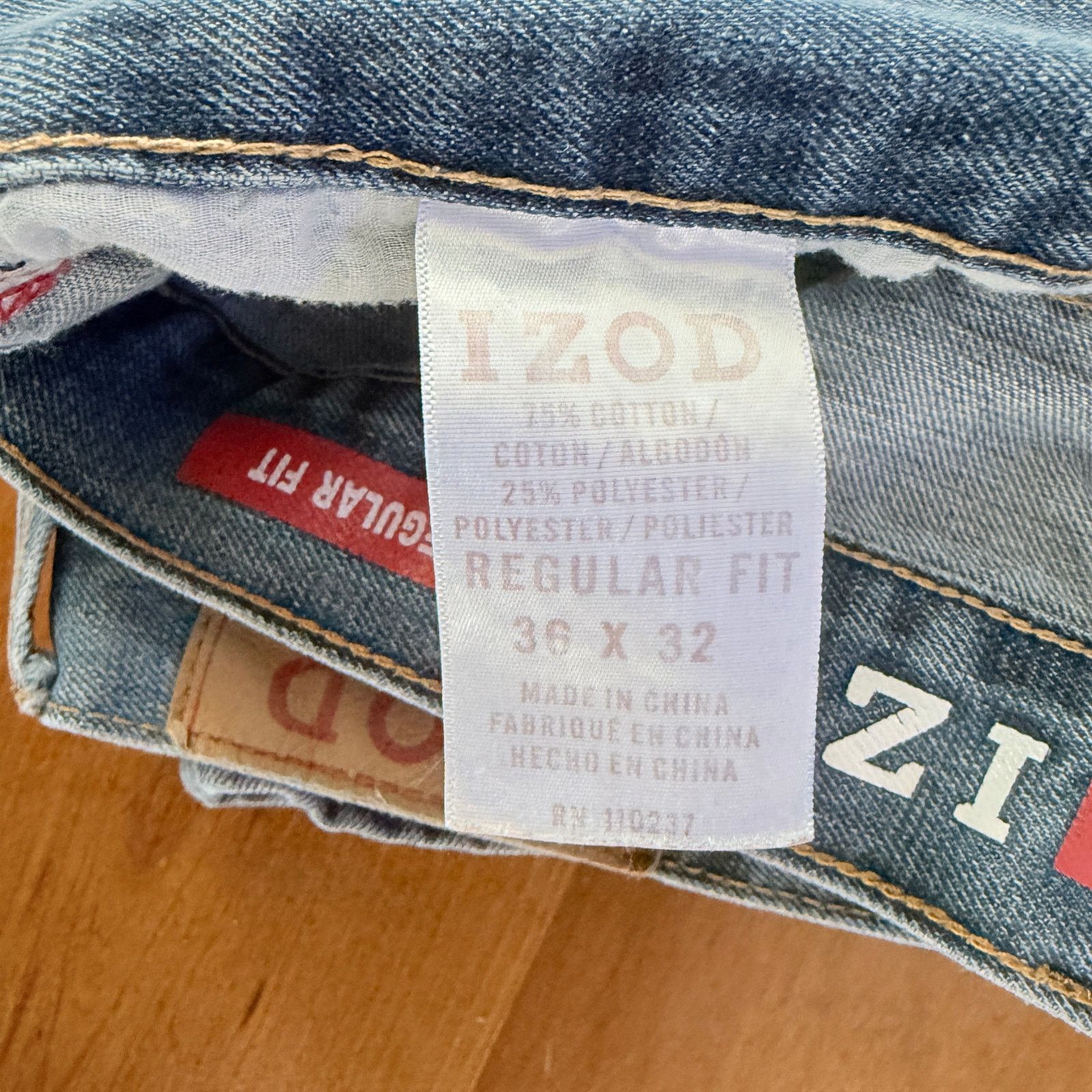 Izod IZOD Men's Regular Fit Blue Denim Jeans 36 x 32 Size US 36 / EU 52 - 4 Thumbnail