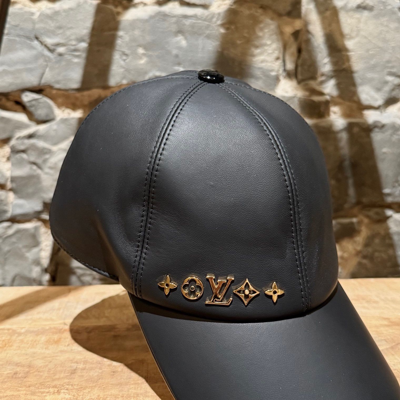 Louis Vuitton Louis Vuitton Monogram 5 Flowers Black Lamb Leather Cap Size ONE SIZE - 3 Thumbnail