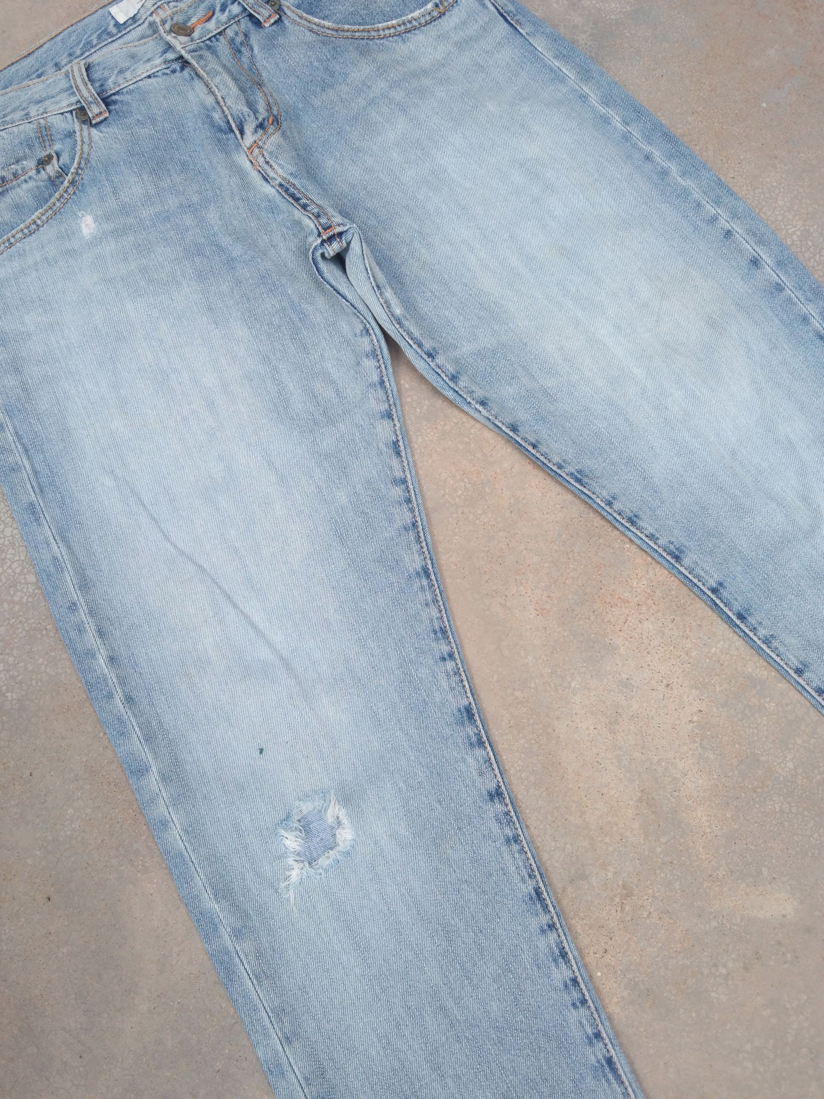 Japanese Brand Vintage Michel Klein Faded Blue Distressed Jeans 32x29 Size US 32 / EU 48 - 3 Thumbnail