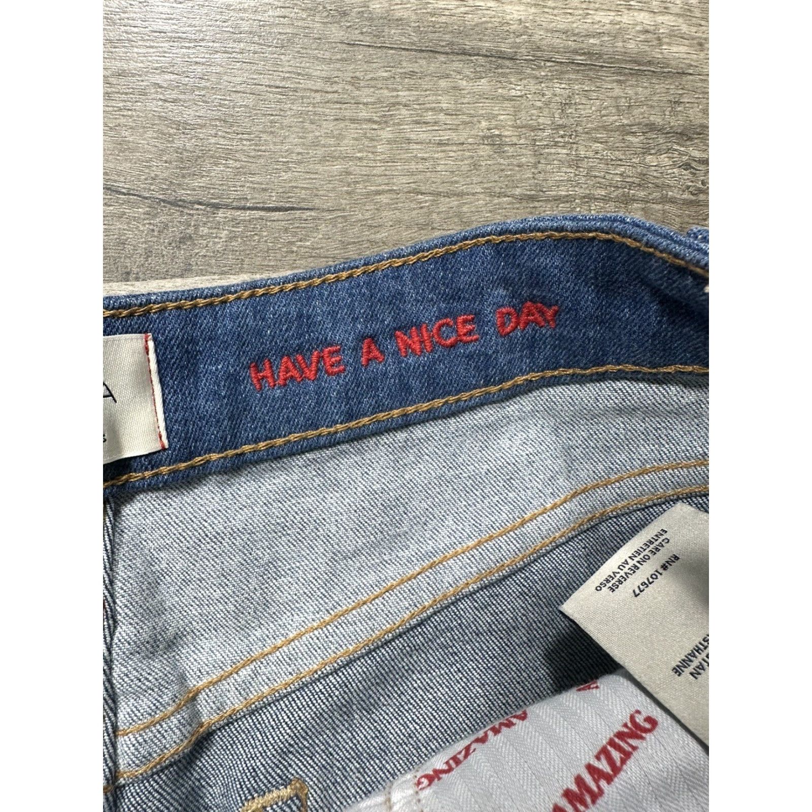 Alice + Olivia AO. LA Alice + Olivia Denim Patchwork Mini Skirt Size 27 Size 27" / US 4 / IT 40 - 4 Thumbnail