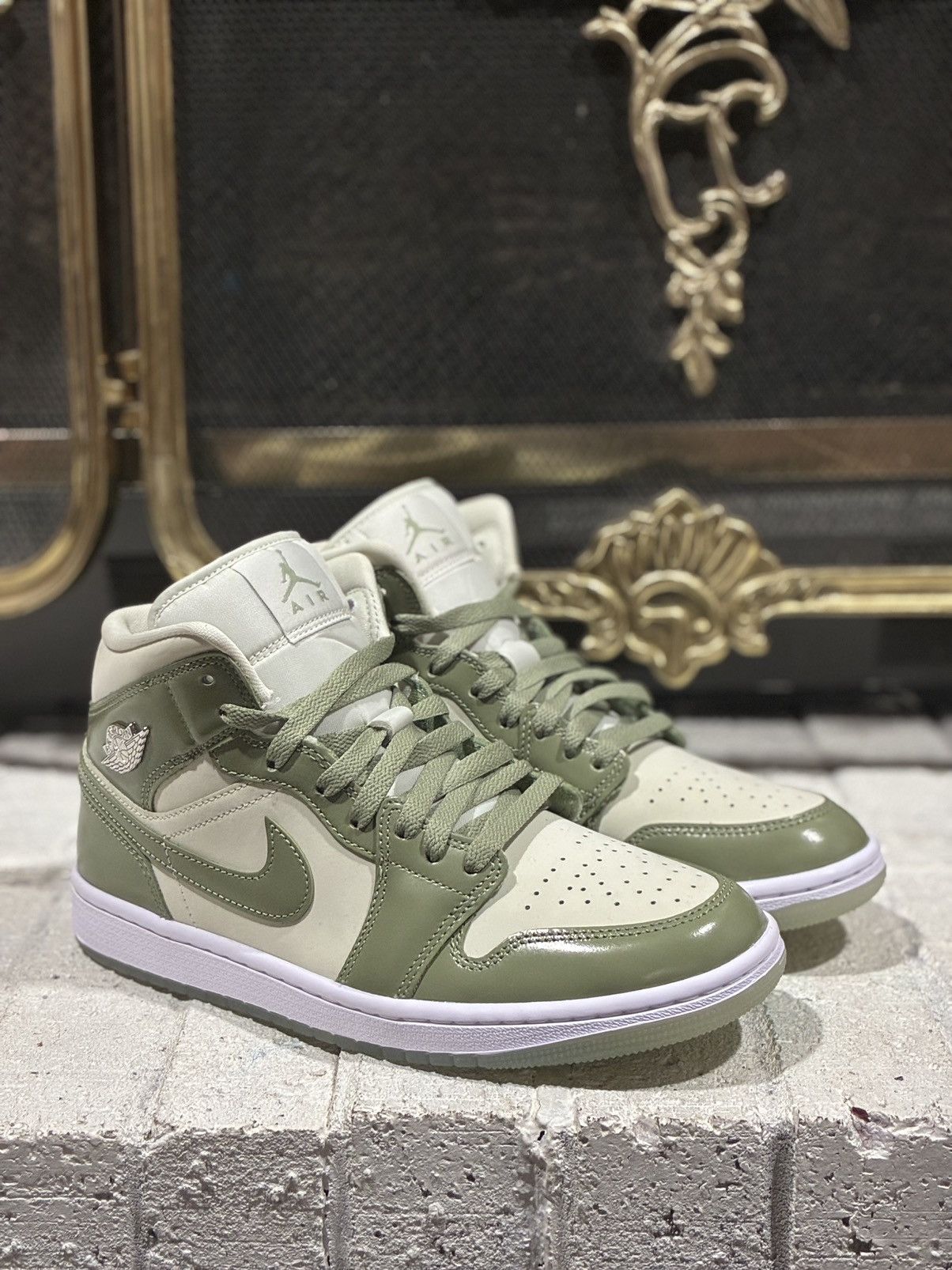 Jordan Brand Jordan 1 Mid SE Sea Glass Oil Green (Women's) Size US 9.5 / IT 39.5 - 1 Thumbnail