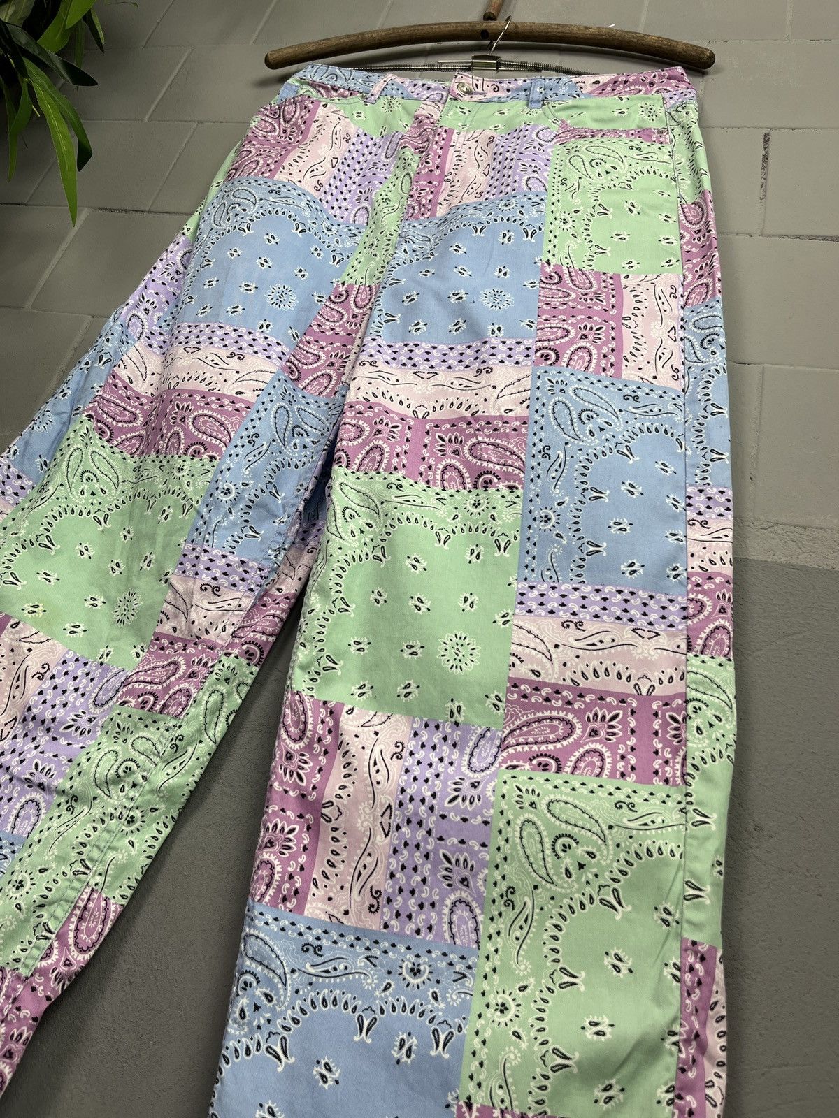 Designer BAGGY BANDANA PASTEL COLOURS WITH CHILL FIT PANTS - 3252 Size US 32 / EU 48 - 5 Thumbnail
