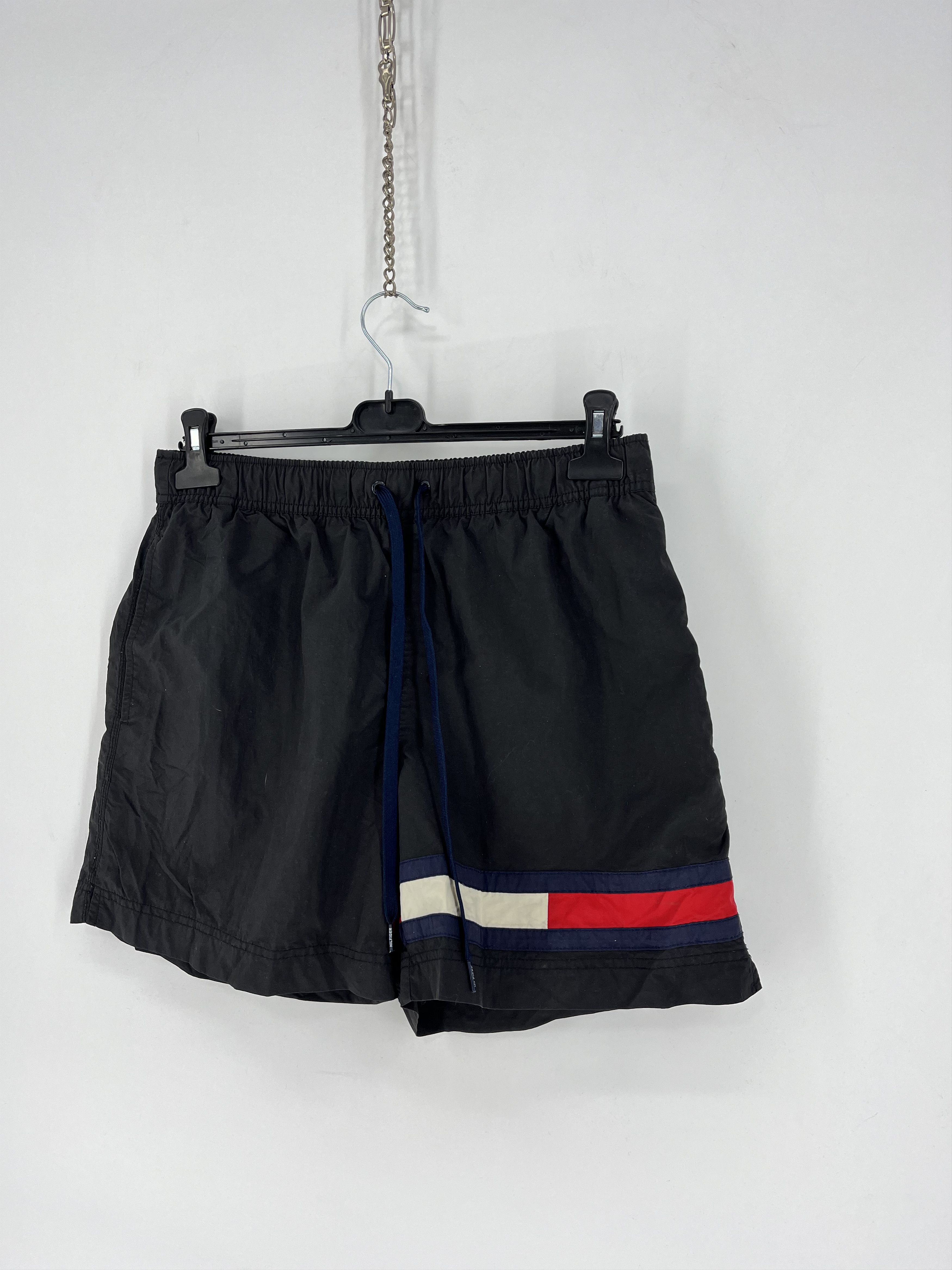 Tommy Hilfiger 90s Vintage Tommy Hilfiger Navy Nylon Big Logo Shorts Travis Size US 34 / EU 50 - 3 Thumbnail