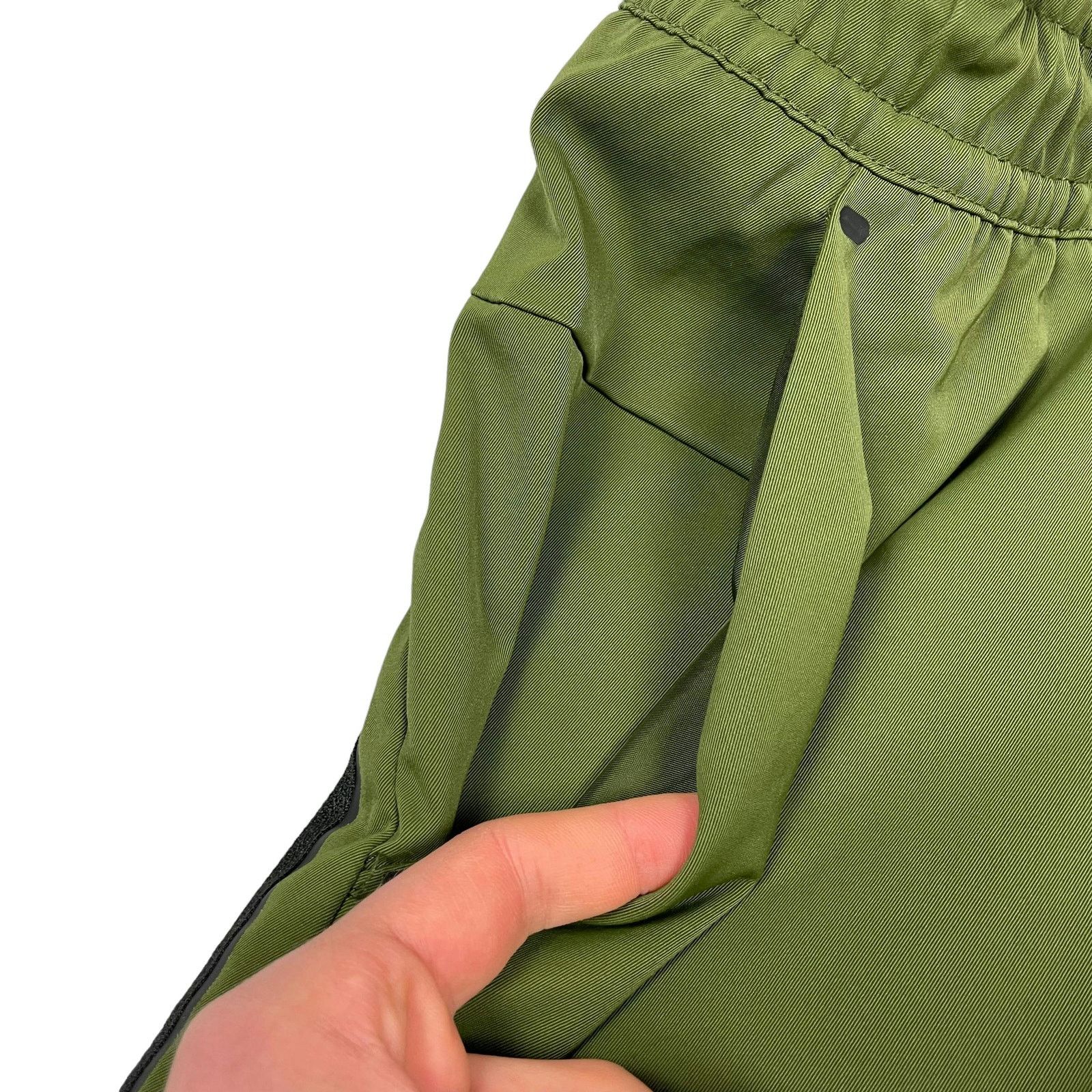 Nike Nike Sportswear Tech Essentials Men's Green Commuter Pants S Size US 30 / EU 46 - 7 Thumbnail