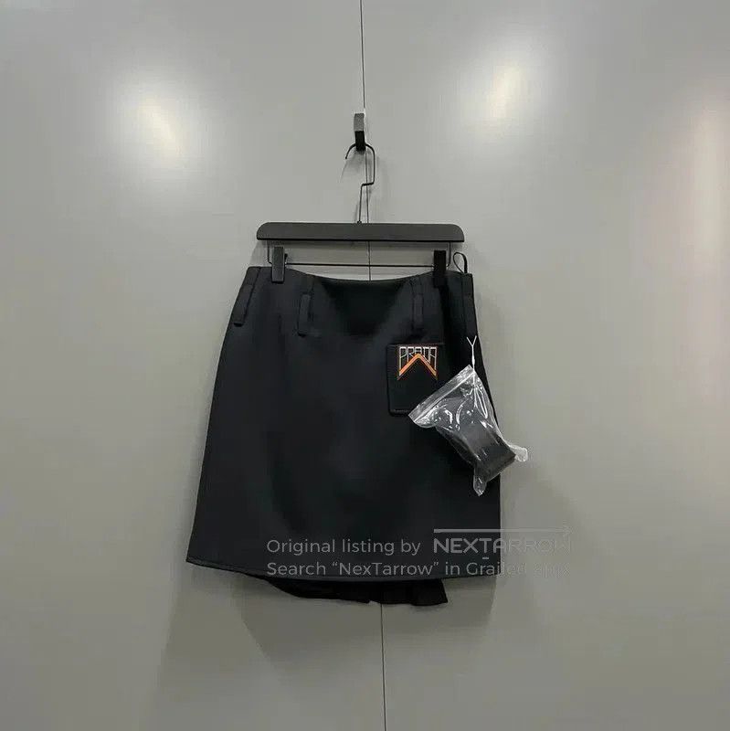 Louis Vuitton Valentino Size 28" / US 6 / IT 42 - 2 Thumbnail