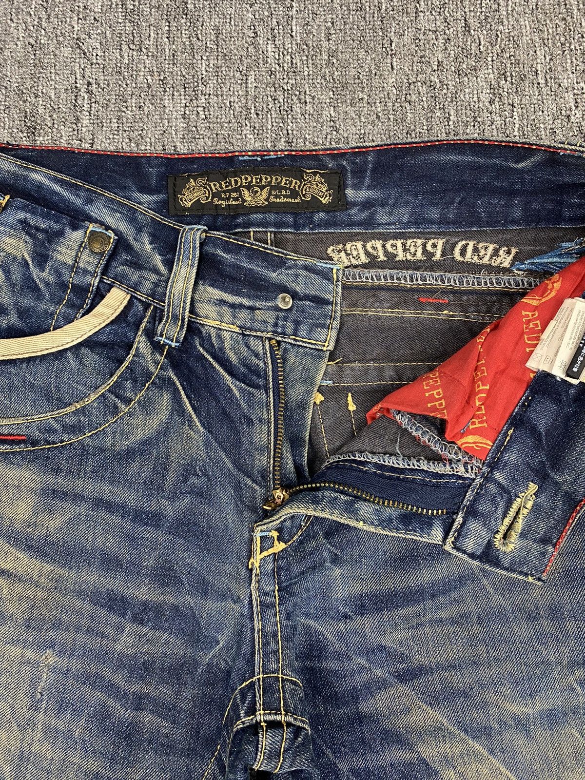 If Six Was Nine × Japanese Brand × Le Grande Bleu (L.G.B.) Distressed Redpepper Flare Jean Size US 30 / EU 46 - 6 Thumbnail