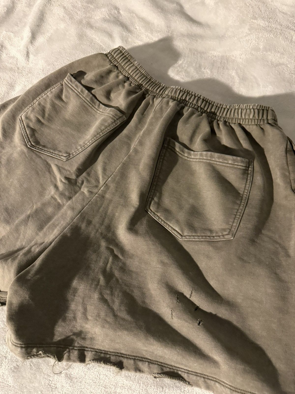 Other Leviter Distressed Beige Shorts Size US 34 / EU 50 - 3 Thumbnail