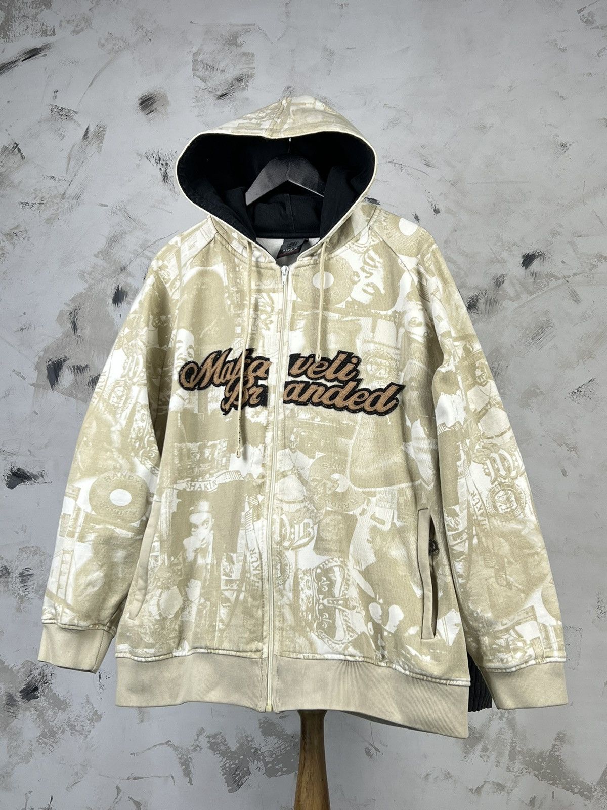 Makaveli Makaveli Branded 2Pac All-Over Hip-Hop Print Hoodie Size XL Size US XL / EU 56 / 4 - 1 Thumbnail