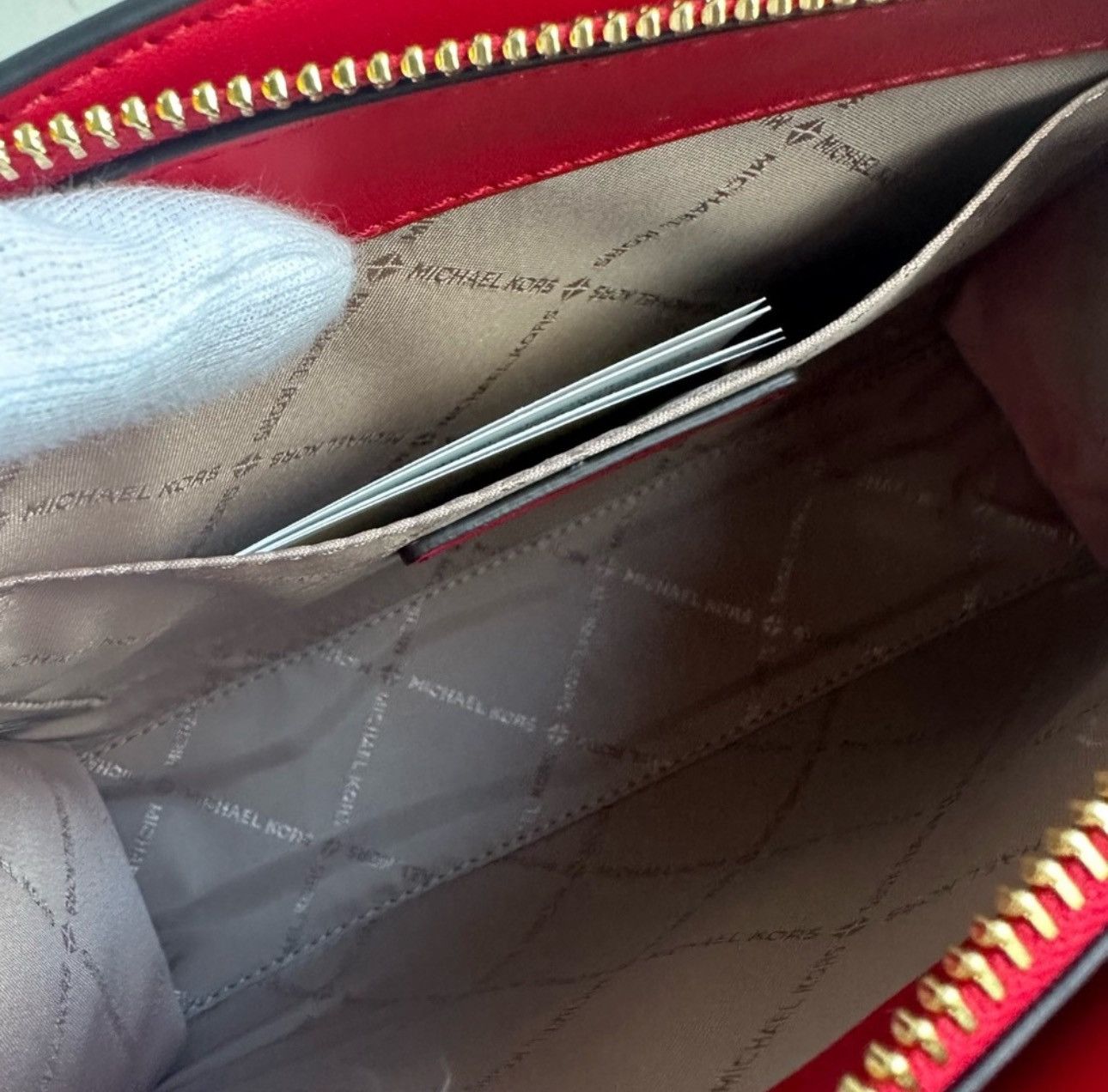 Michael Kors NWT Michael Kors Sheila Small Faux Saffiano Leather Satchel Size ONE SIZE - 5 Thumbnail