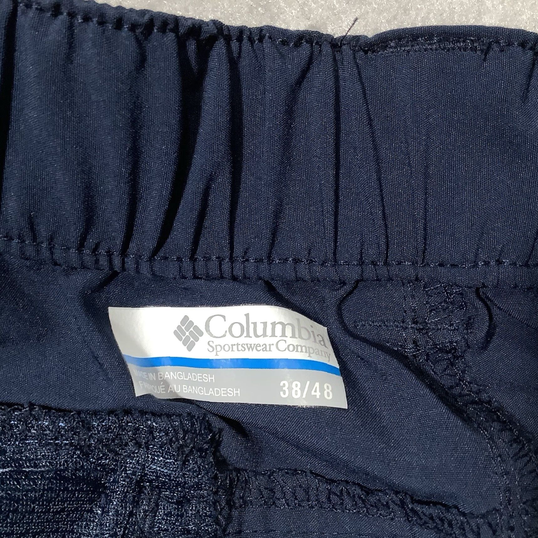 Vintage Columbia Men’s Shorts Size 38 Blue Cargo Zip Pocket Bermuda Casual Workwear Regular Inseam 9 in Polyester Spandex Logo Pocket Columbia Size US 38 / EU 54 - 4 Thumbnail