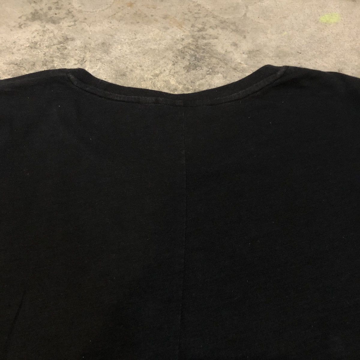 Japanese Brand Undercover X Uniqlo Skull Tee Size US L / EU 52-54 / 3 - 7 Thumbnail