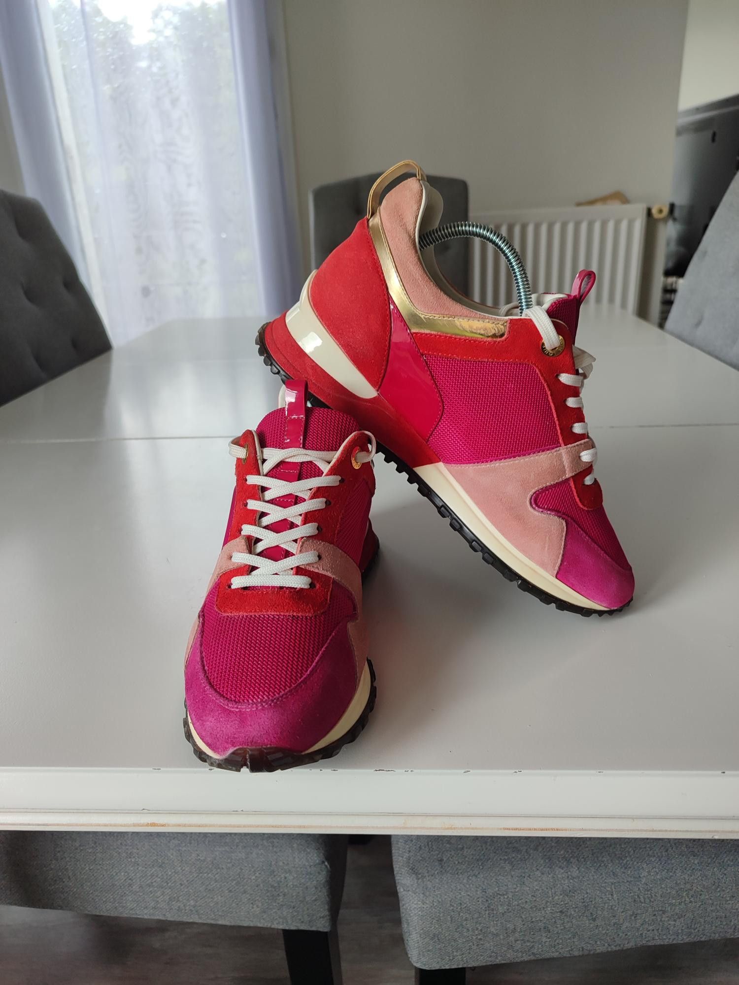 Louis Vuitton BASKETS LOUIS VUITTON RUN AWAY ROUGE FUSCHIA Size US 8 / IT 38 - 5 Thumbnail