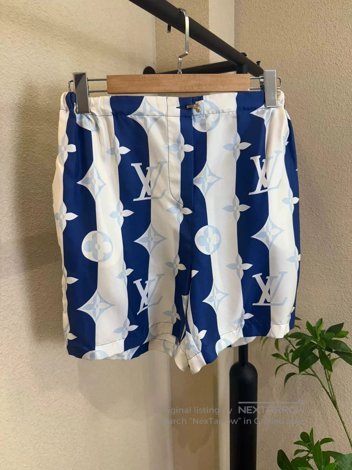 Louis Vuitton Louis Vuitton Blue White Monogram Silk Shorts. Size US 38 / EU 54 - 1 Thumbnail