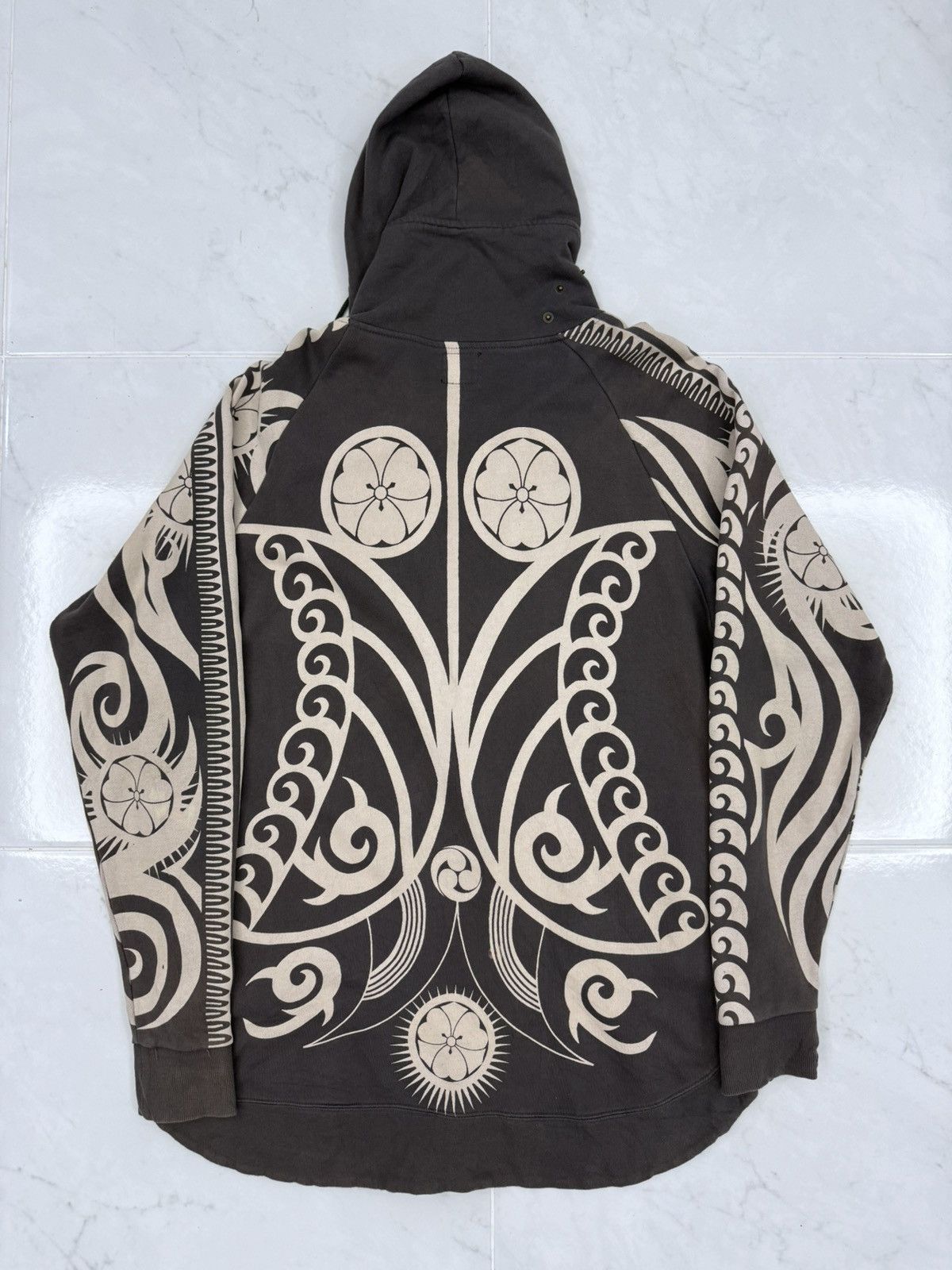 Japanese Brand Vtg Japanese Oriental Fullprint Asymmetrical Ninja Hoodie Size US L / EU 52-54 / 3 - 9 Thumbnail