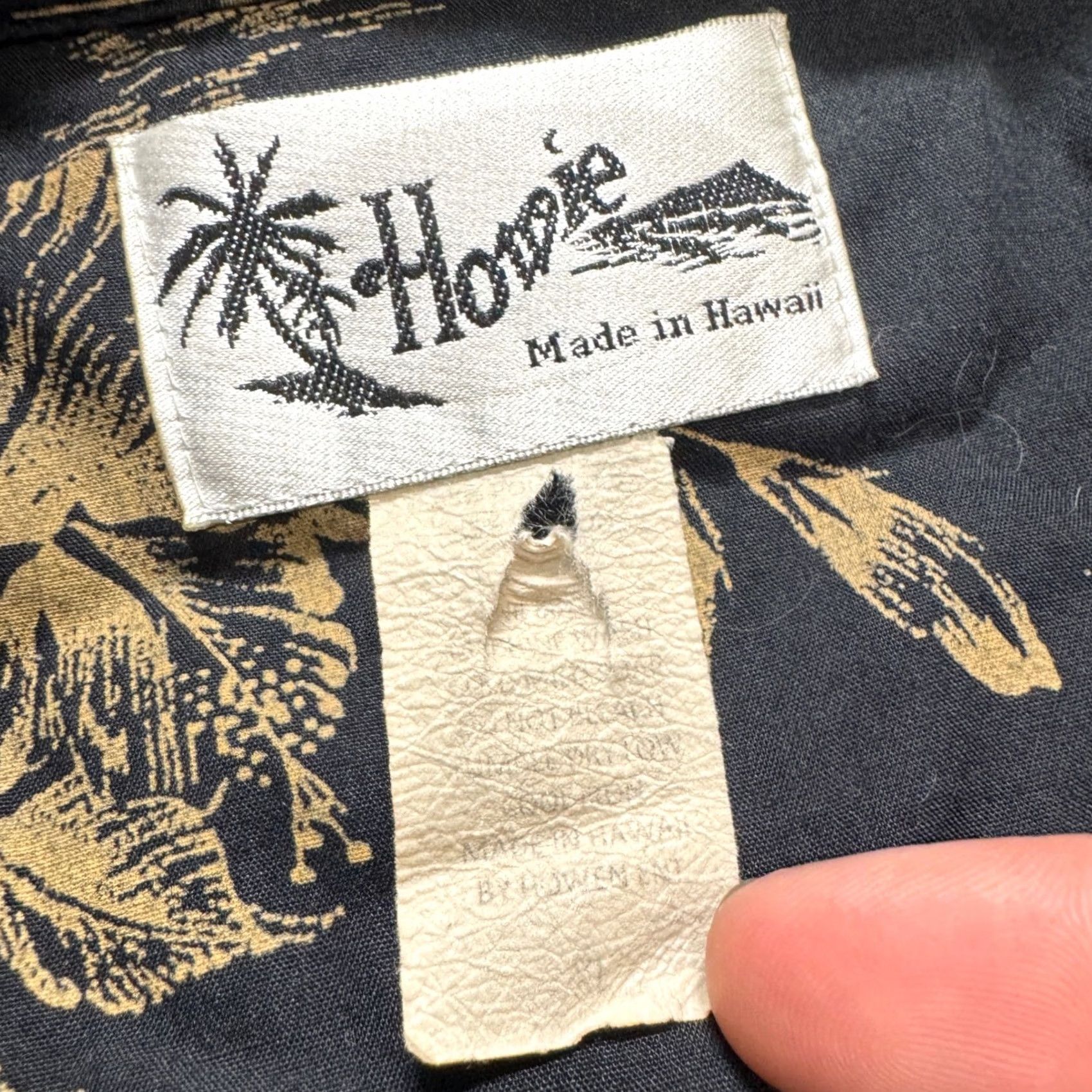 Vintage VTG HOWIE Shirt Mens L Black Hawaiian Chart of Isles Made In Hawaii Camp Resort Mens L Black Hawaiian Chart of Isles Size US L / EU 52-54 / 3 - 6 Thumbnail