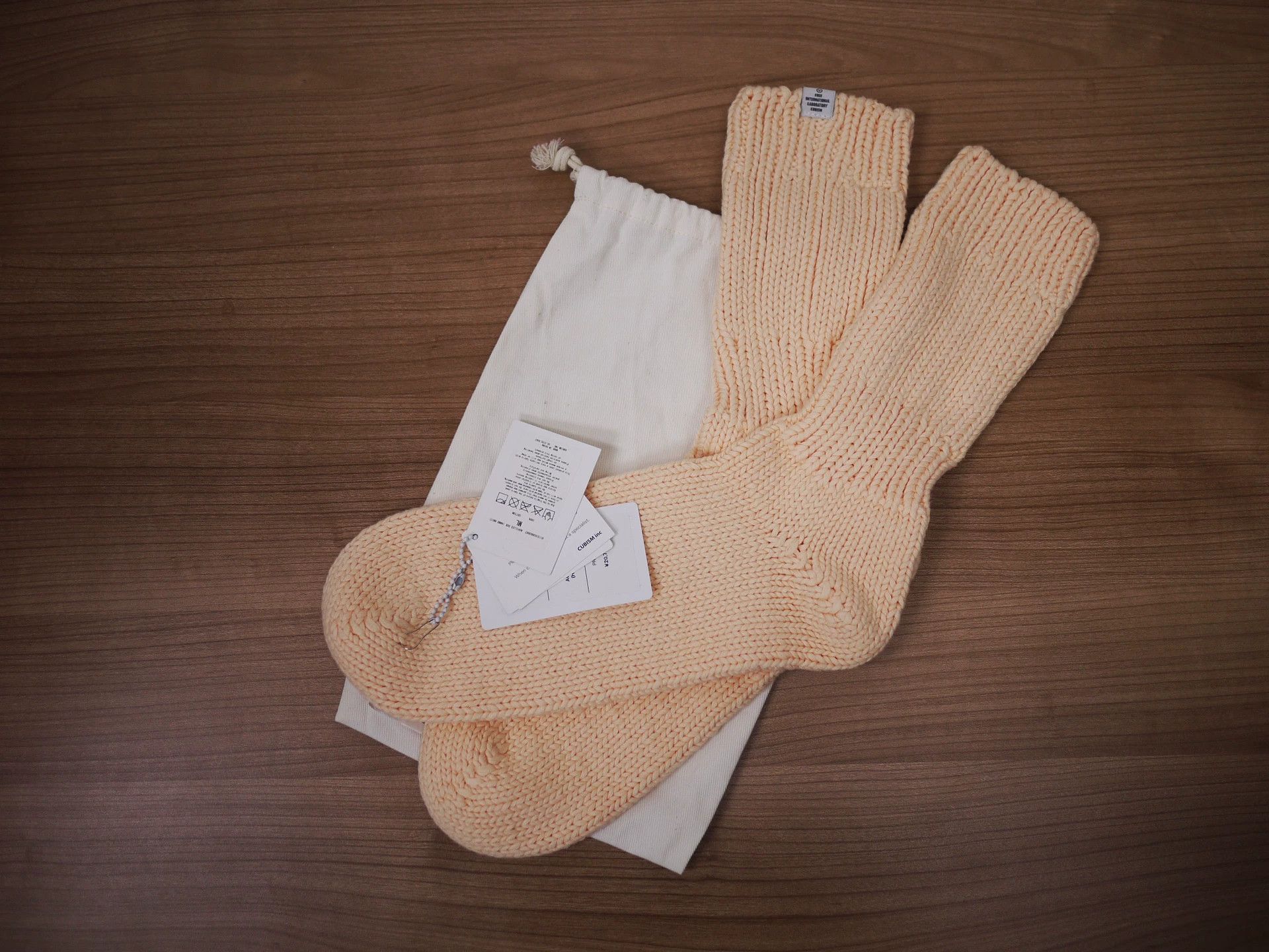 Visvim hand knit visvim achilles socks in pink Size ONE SIZE - 1 Thumbnail