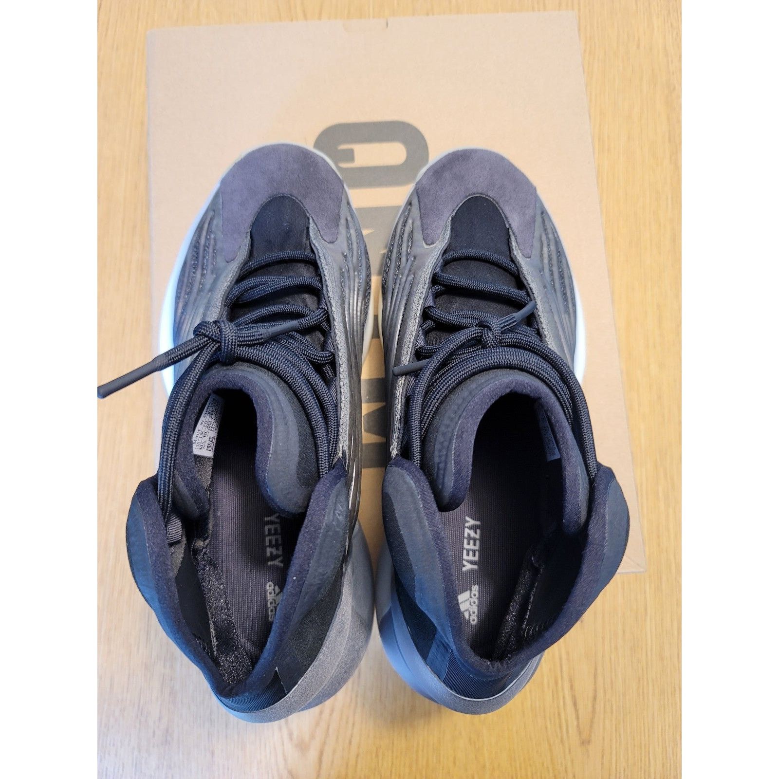 Adidas Adidas Yeezy Qntm Quantum barium custom sz 10.5 Size US 10.5 / EU 43-44 - 5 Thumbnail