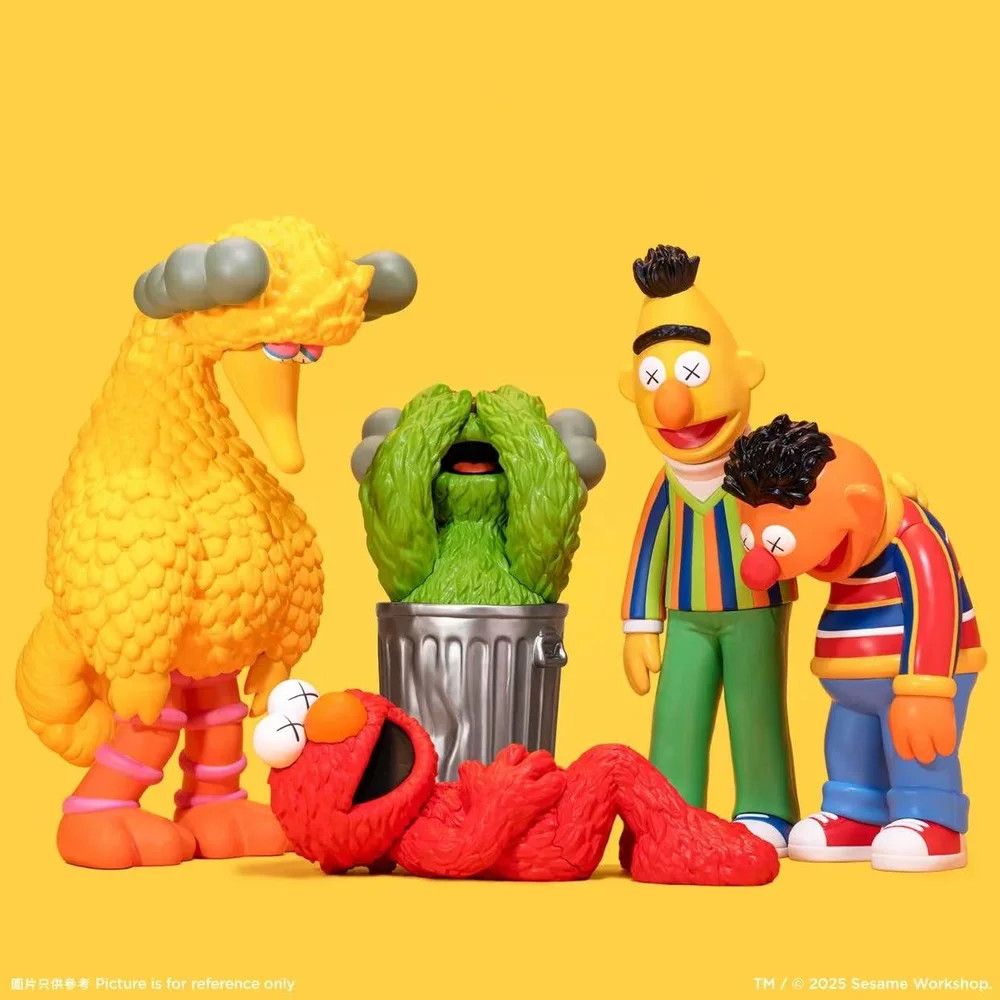 Kaws KAWS & Sesame Street Vinyl Figures Set of 5 Size ONE SIZE - 1 Preview