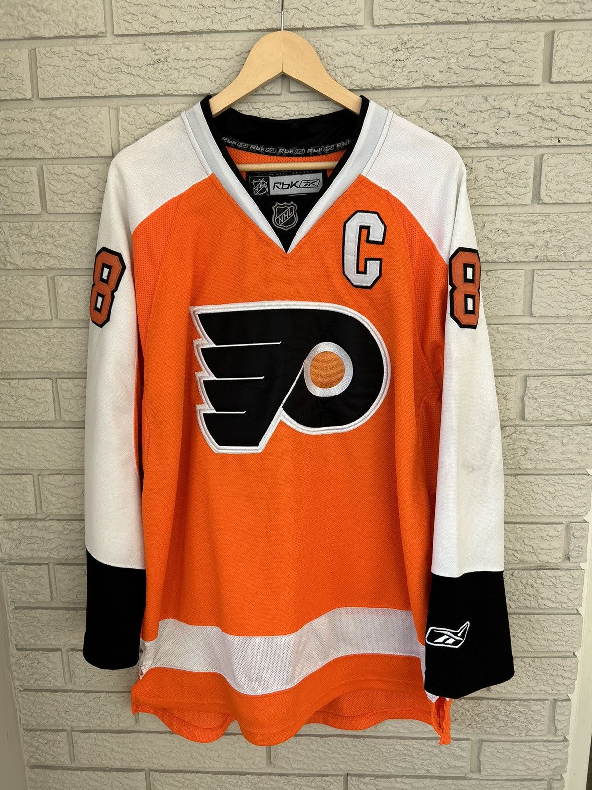NHL Vintage Reebok Philadelphia Flyers Mike Richards Jersey Size US XL / EU 56 / 4 - 1 Thumbnail