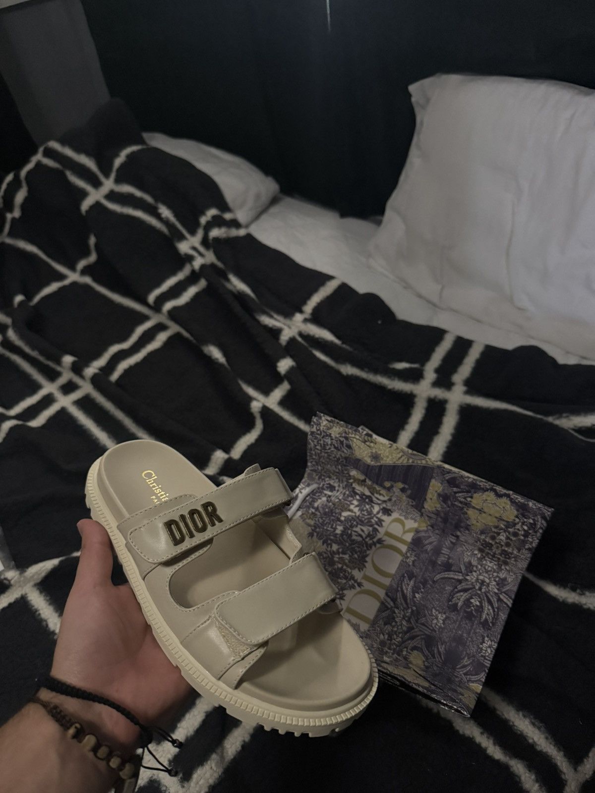 Christian Dior Monsieur Cream Dior Slides Size US 8 / IT 38 - 1 Thumbnail