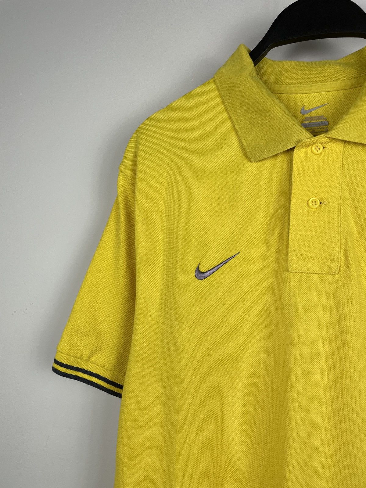 Nike Vintage Nike FC Barcelona Polo T-shirt Size US L / EU 52-54 / 3 - 2 Thumbnail