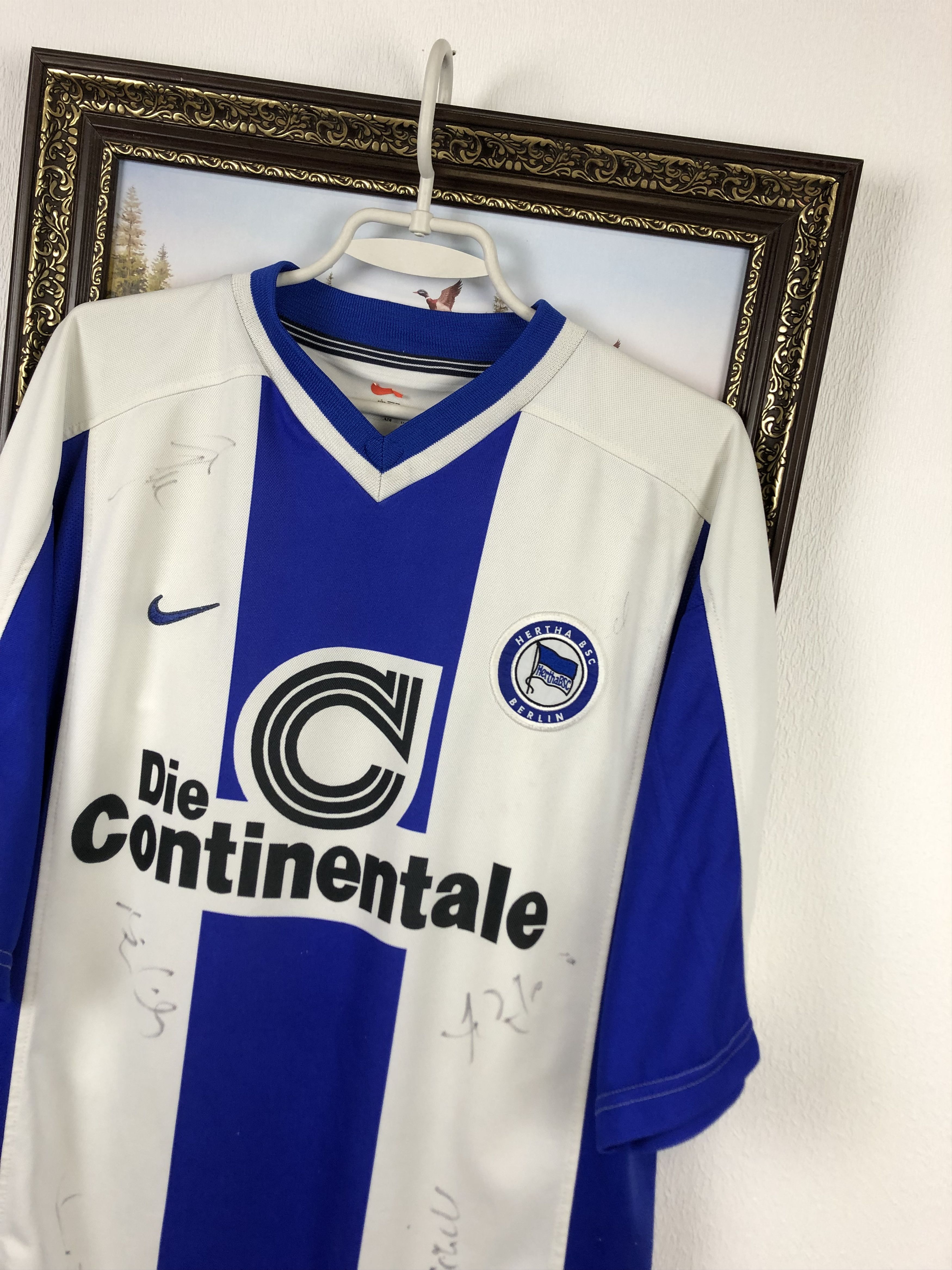 Nike Hertha football shirt 1999 Nike #6 Sverrisson Jersey Signed Size US XL / EU 56 / 4 - 6 Thumbnail