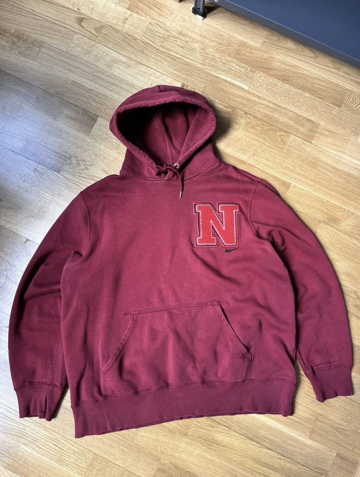 Nike Vintage Nike Logo Hoodie Size US XL / EU 56 / 4 - 1 Thumbnail