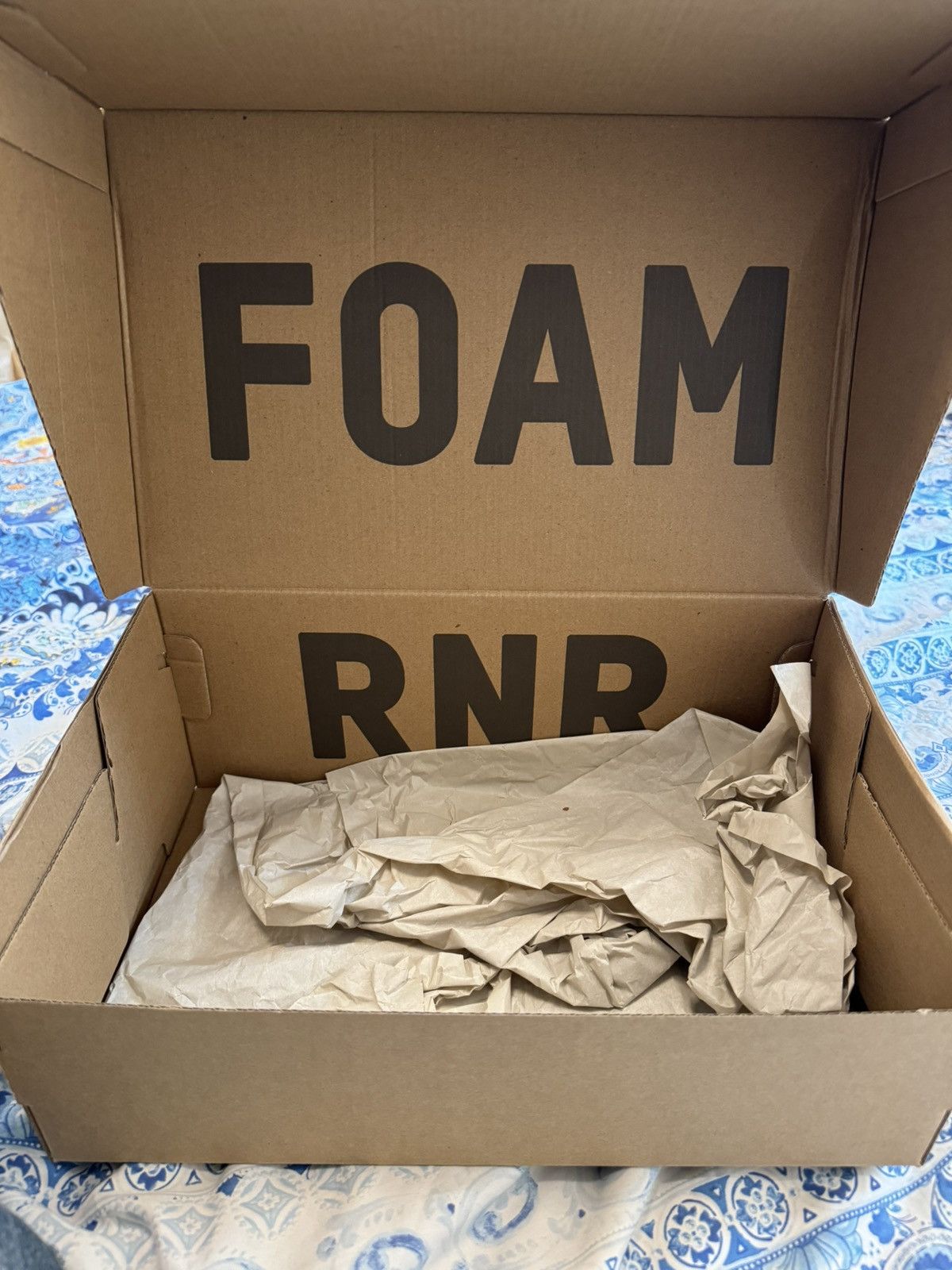 Yeezy YZY Foam Onyx Size US 10 / EU 43 - 6 Thumbnail