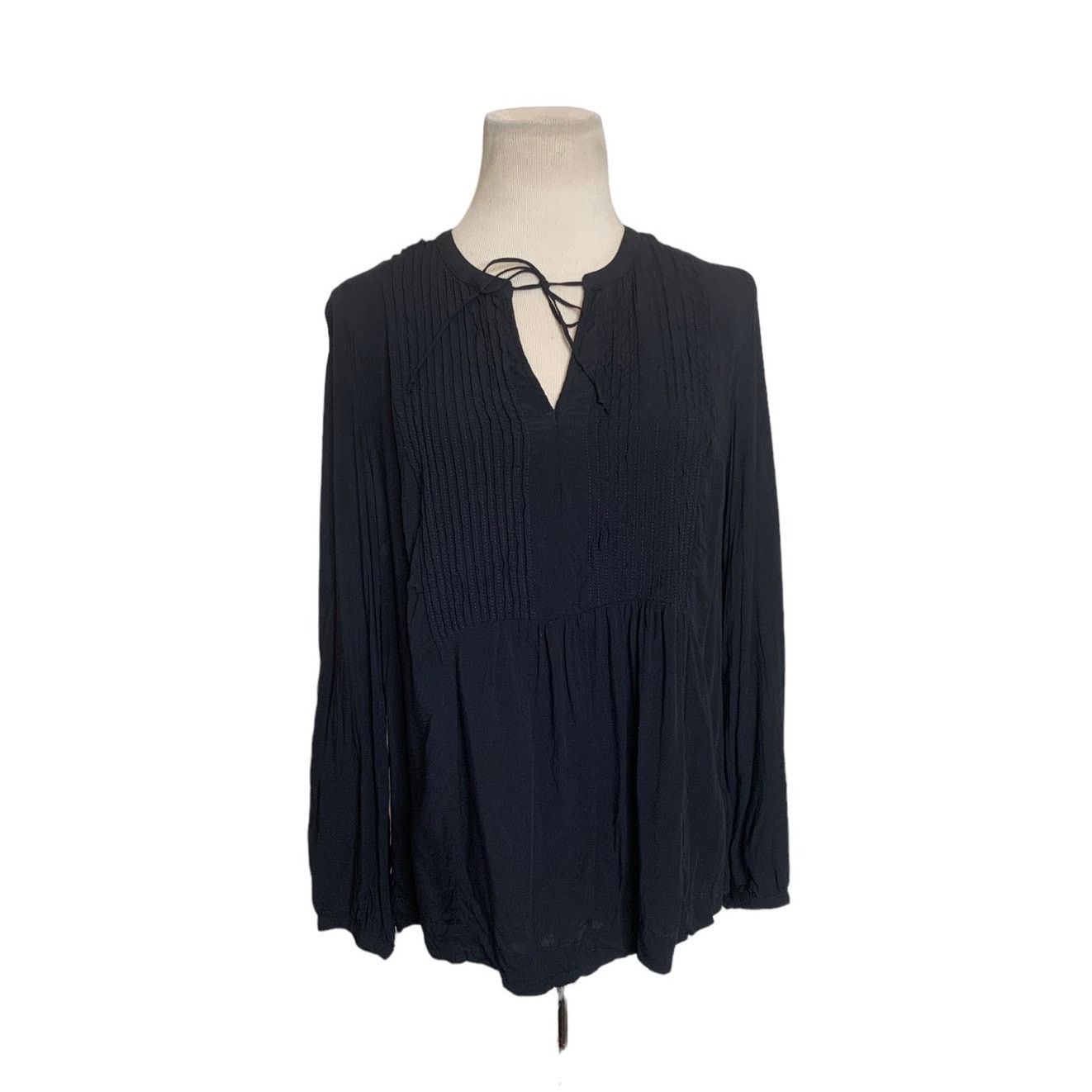 Old Navy Old Navy black long sleeves tunic top size Small Size S / US 4 / IT 40 - 1 Thumbnail