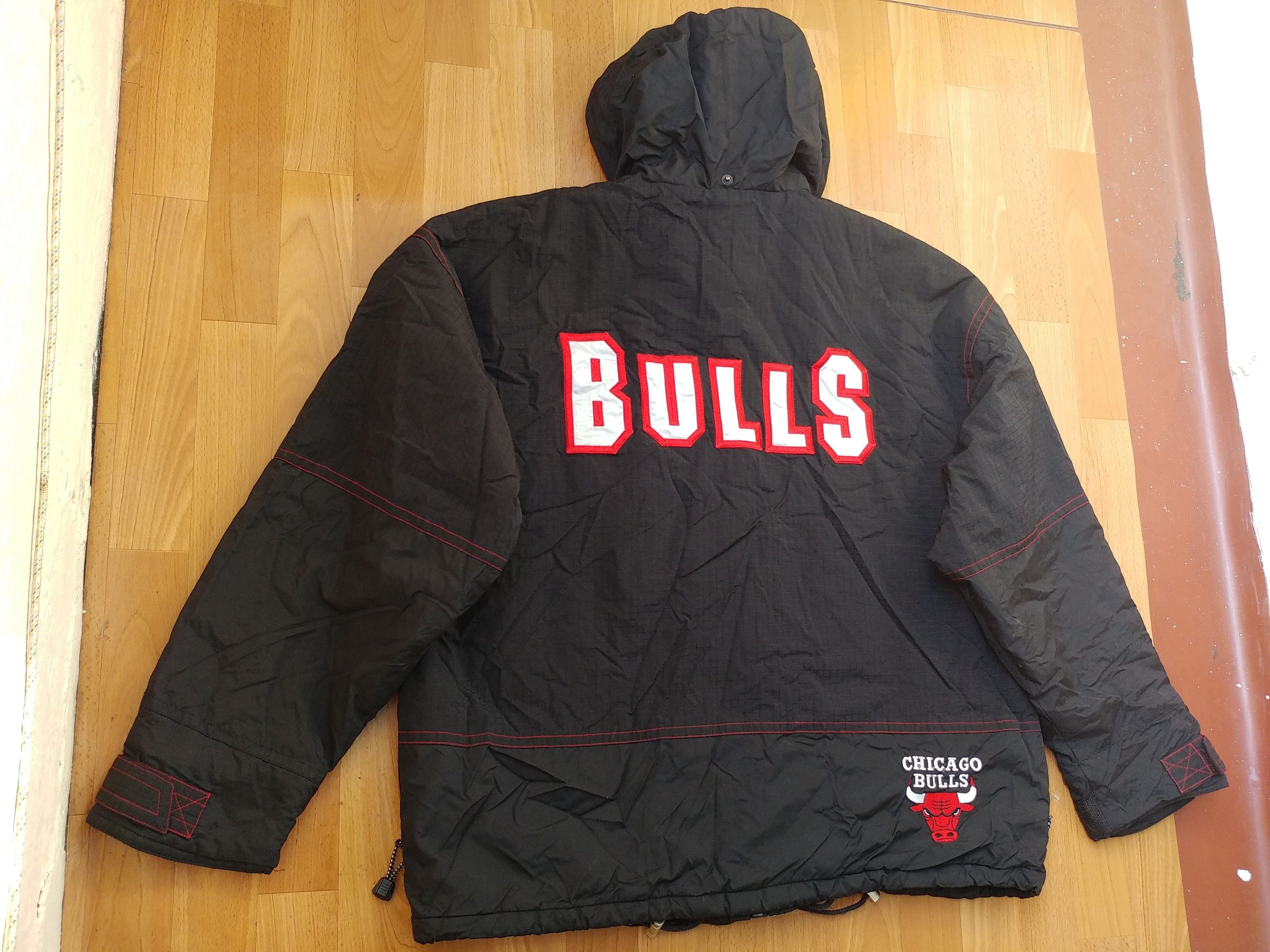 Champion NBA Chicago Bulls jacket, Champion basketball vintage 90s XL Size US XL / EU 56 / 4 - 3 Thumbnail