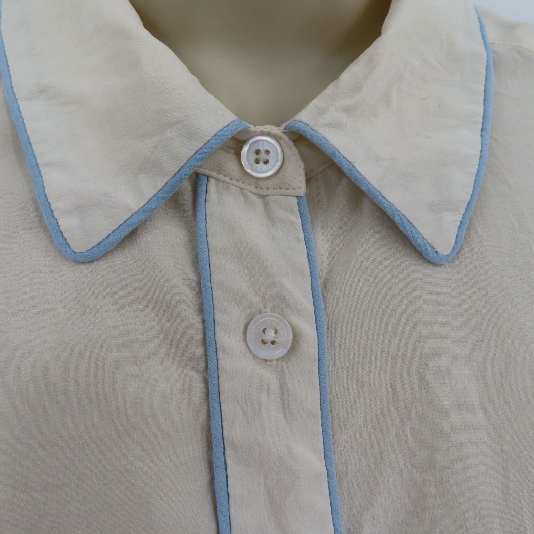 Equipment Equipment Shirt Womens Small Ivory Blue Trim Collared Button Front Silk Blouse Top Casual Size S / US 4 / IT 40 - 3 Thumbnail