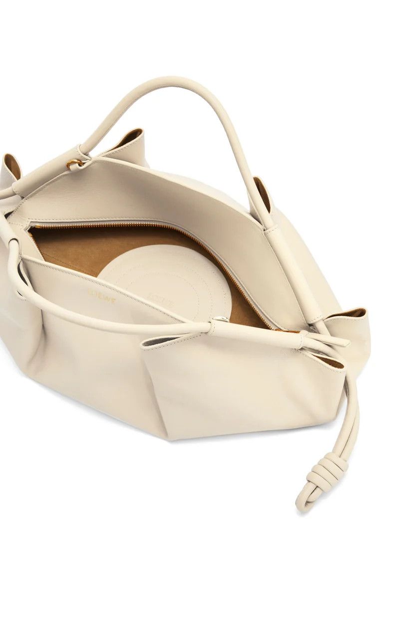 Loewe o1in1g0426 Size: OS/ Medium Paseo Bag in Angora Size ONE SIZE - 7 Thumbnail