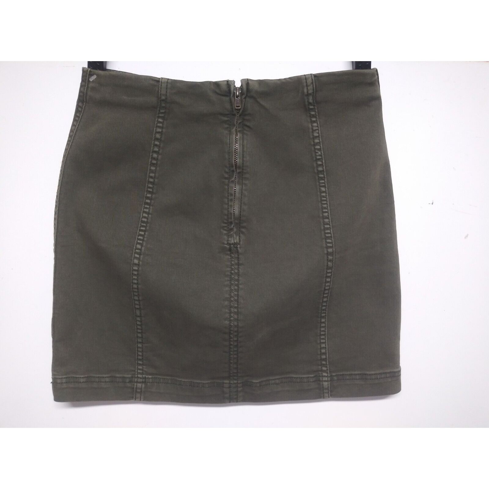 Free People Free People Mini Skirt Size 6 Olive Green Back Zip Modern Fe Size 28" / US 6 / IT 42 - 8 Thumbnail