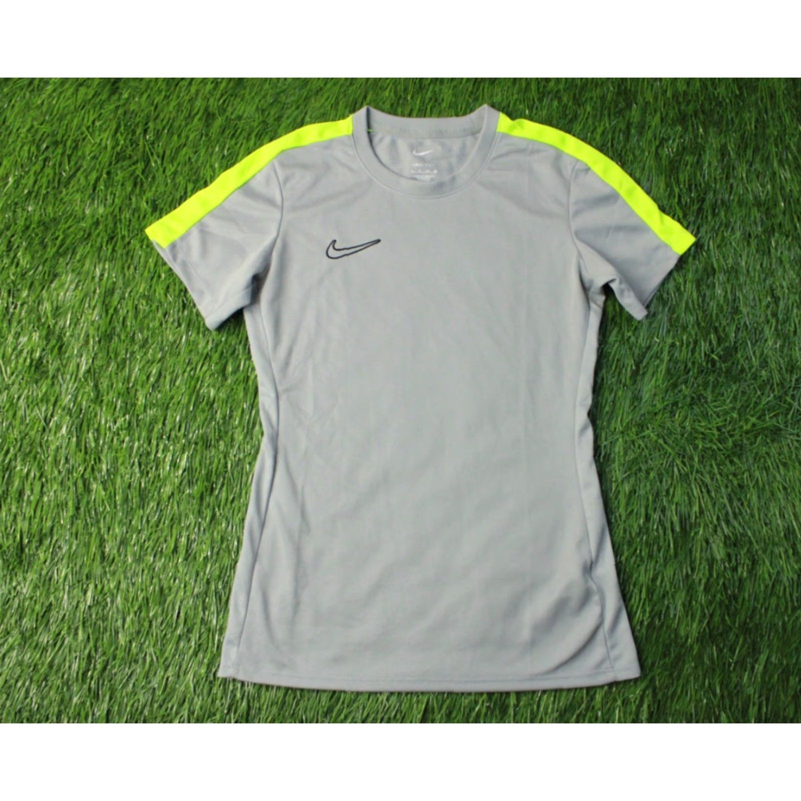 Nike NIKE Academy Dri-FIT 2023 Women Football Soccer Shirt XS Nike Academy Dri-FIT Shirt Women Football Soccer XS Size XS / US 0-2 / IT 36-38 - 2 Thumbnail