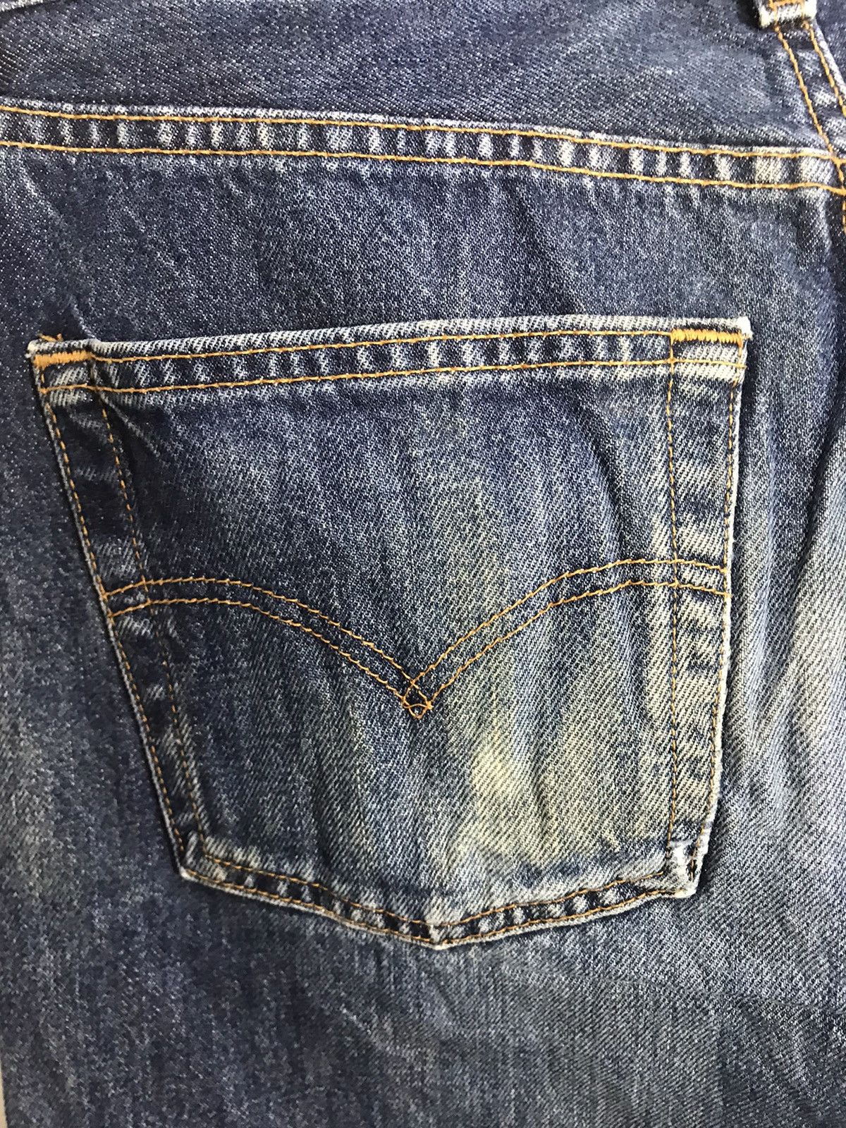 Levi's Vintage Clothing Levi's 90s Lot 501 Indigo Denim Jeans Buttonfly E181 Size US 30 / EU 46 - 10 Thumbnail