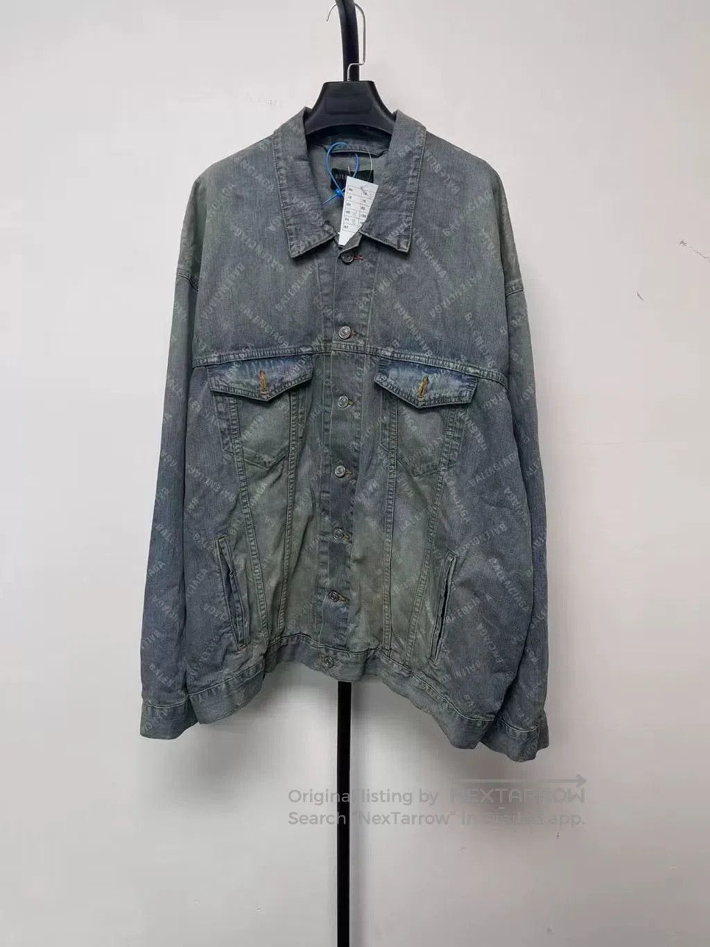 Balenciaga Balenciaga Logo Print Distressed Denim Jacket. Size US L / EU 52-54 / 3 - 1 Thumbnail