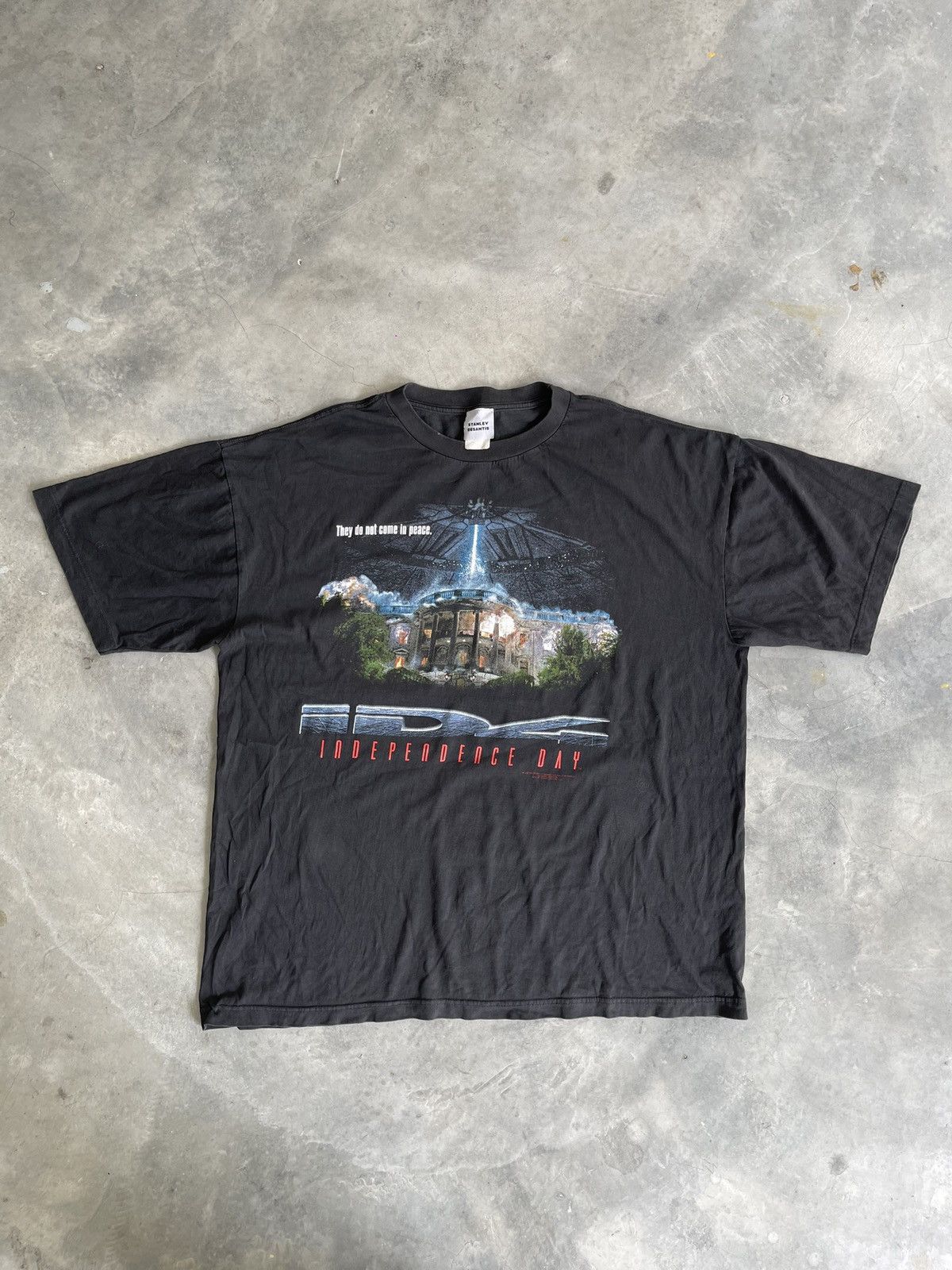 Vintage Vintage 90s Independence Day “WHITE HOUSE BLOWN” Movie Tees Size US XXL / EU 58 / 5 - 1 Thumbnail