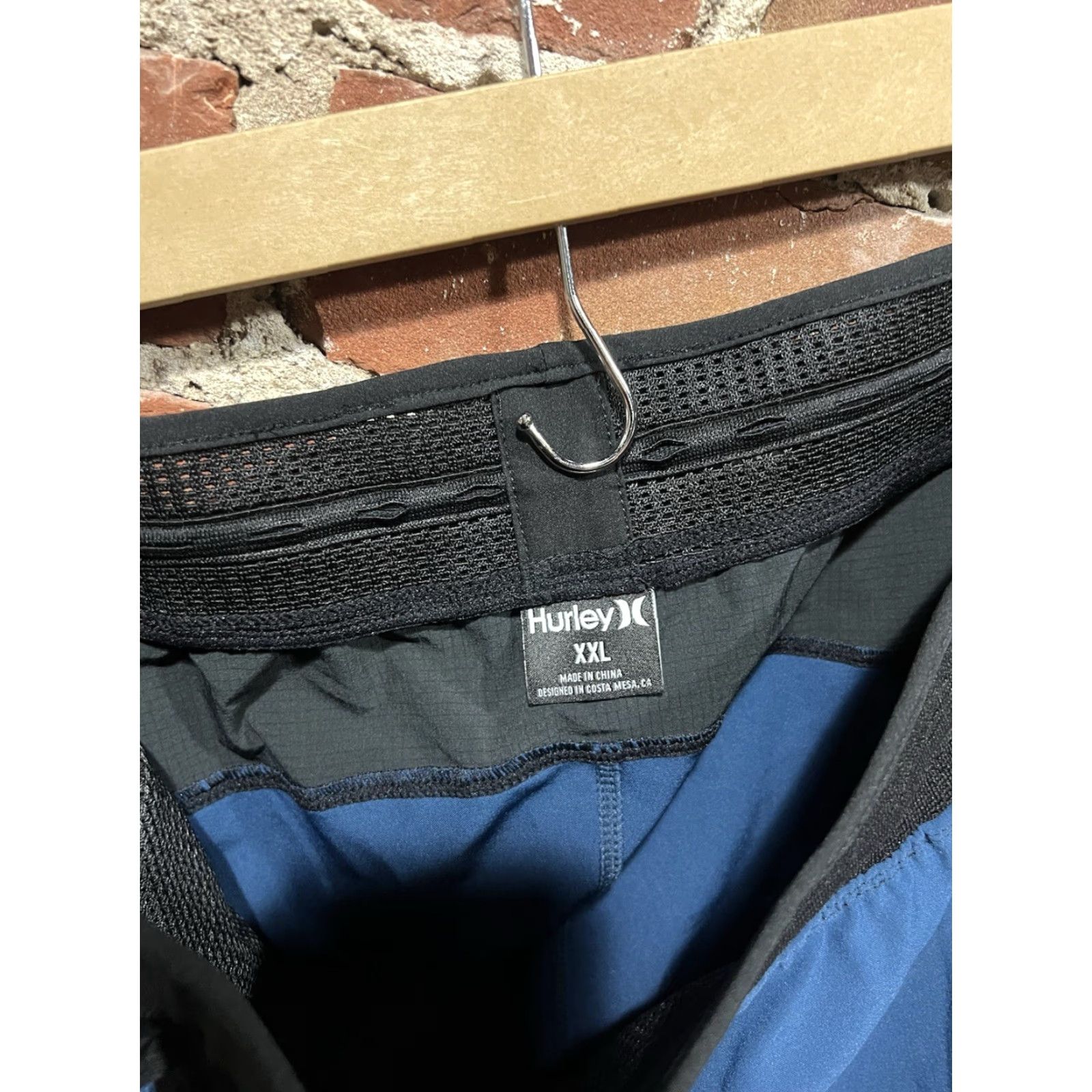 Hurley Hurley Mens Athletic Shorts Blue Striped 2XL - Regular Size Activewear Popular Shorts Mens Size US 39 - 3 Thumbnail