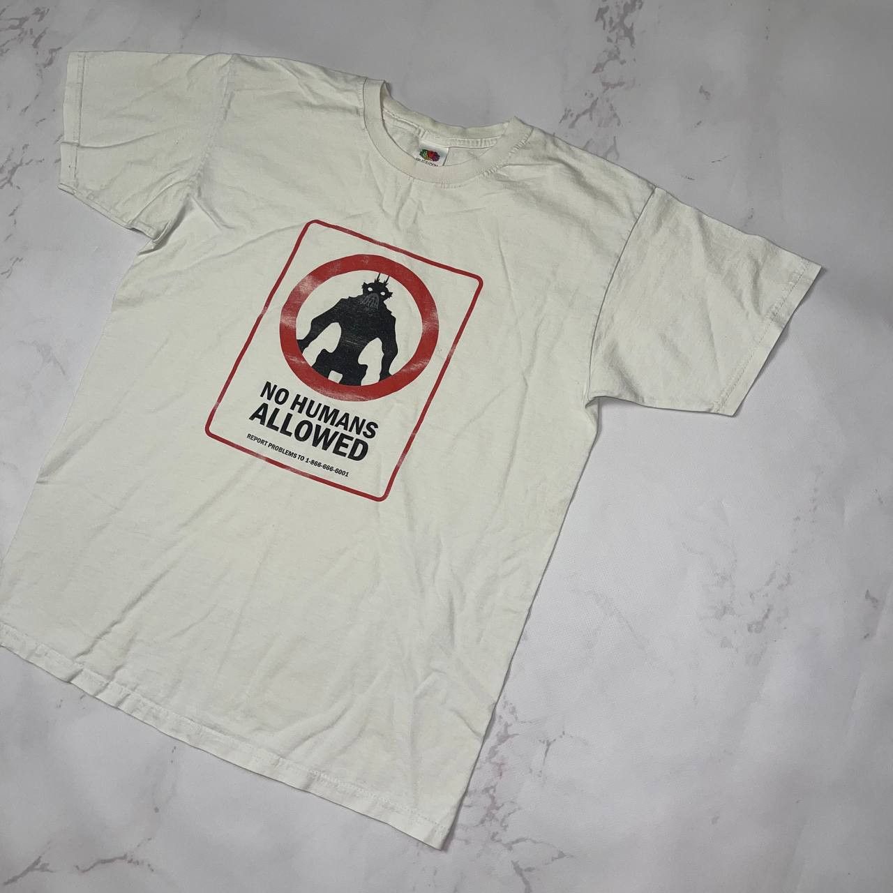 Vintage Vintage Y2K District 9 Movie Humans Only Sci Fi Film Art SzM Size US M / EU 48-50 / 2 - 3 Thumbnail