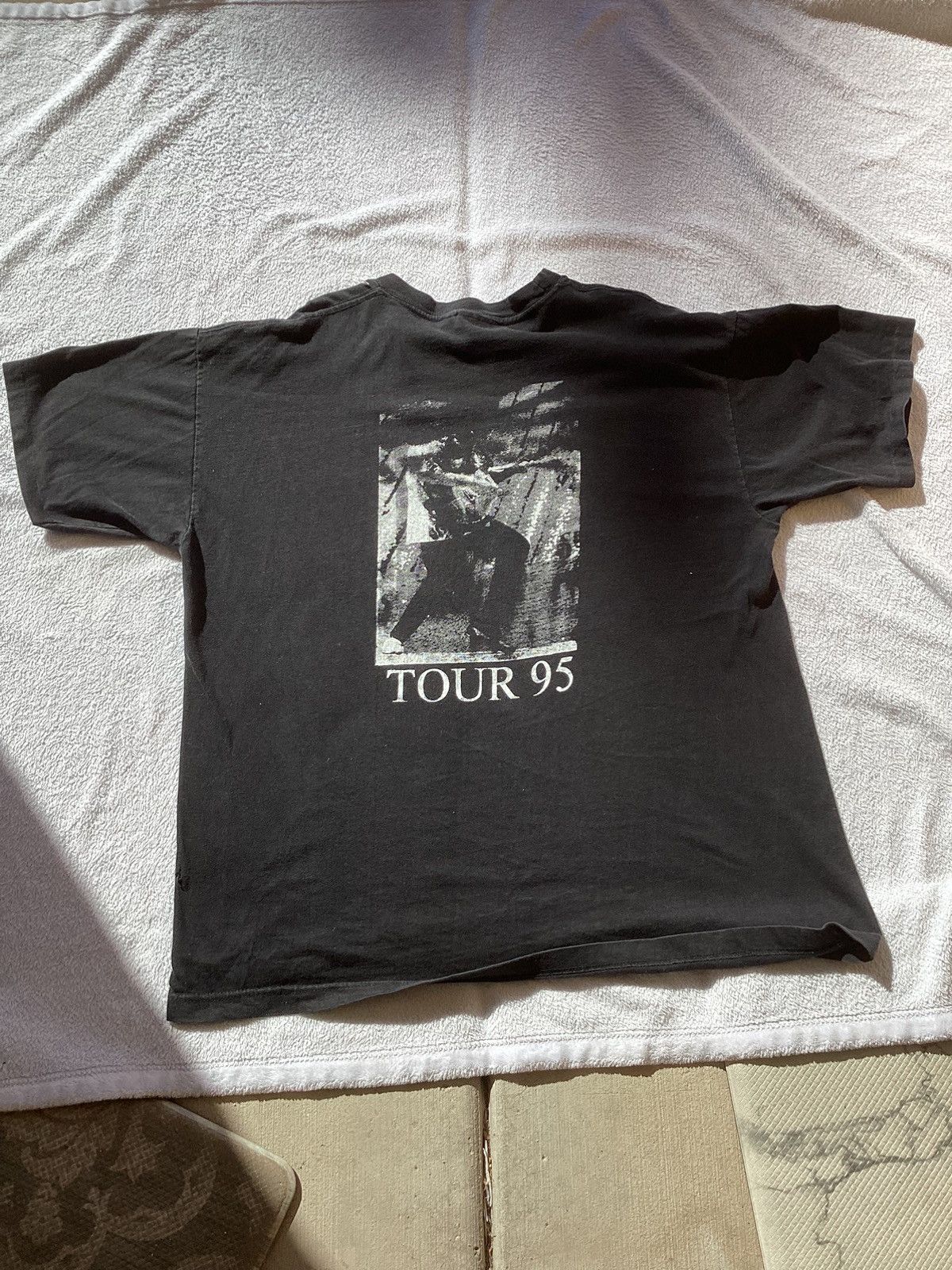 Band Tees Vtg 1995 Santana sacred fire Ve North America band Tee tour Size US XL / EU 56 / 4 - 3 Thumbnail