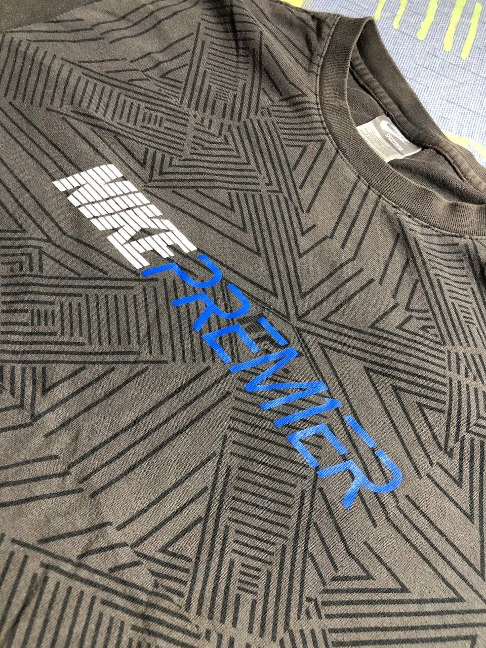 Nike × Vintage 90s Nike Central Swoosh Vintage Y2K Oversized Retro T-Shirt Size US L / EU 52-54 / 3 - 2 Thumbnail