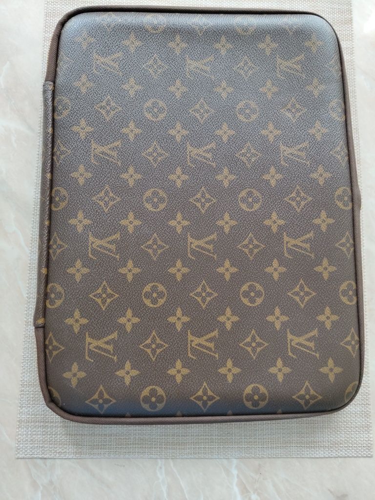 Louis Vuitton Louis Vuitton Inventer Vintage Leather Lap Top Case Size ONE SIZE - 4 Thumbnail